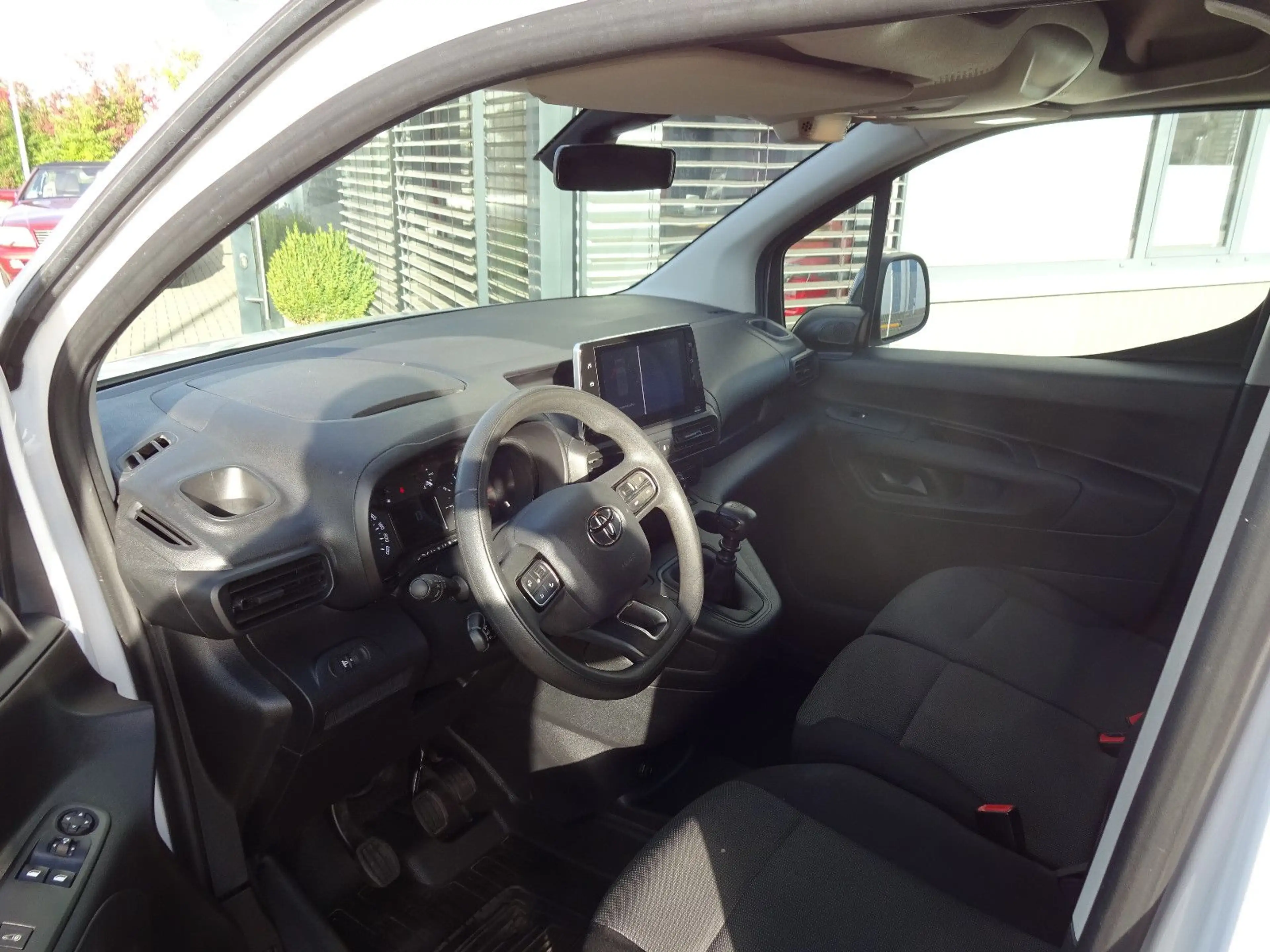 Toyota Proace 1.5 D-4D L2 Meister — photo 7