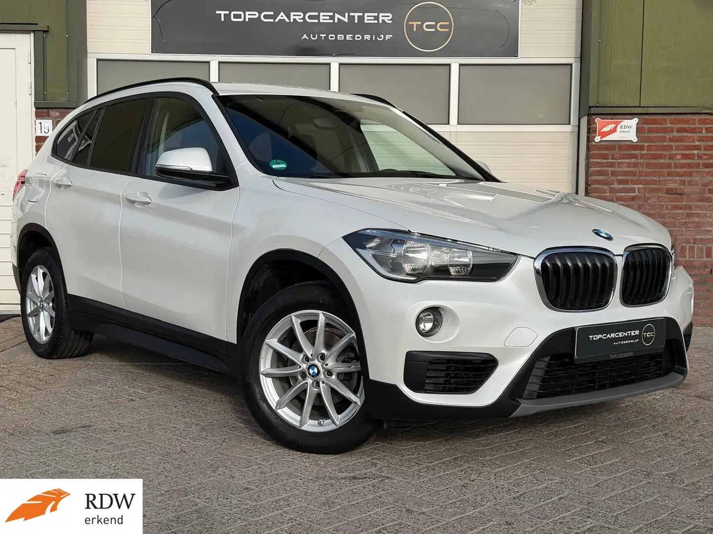 BMW X1 sDrive16d Executive/CLIMA/AUT/CRUISE/PARKS/APK Bianco - 1