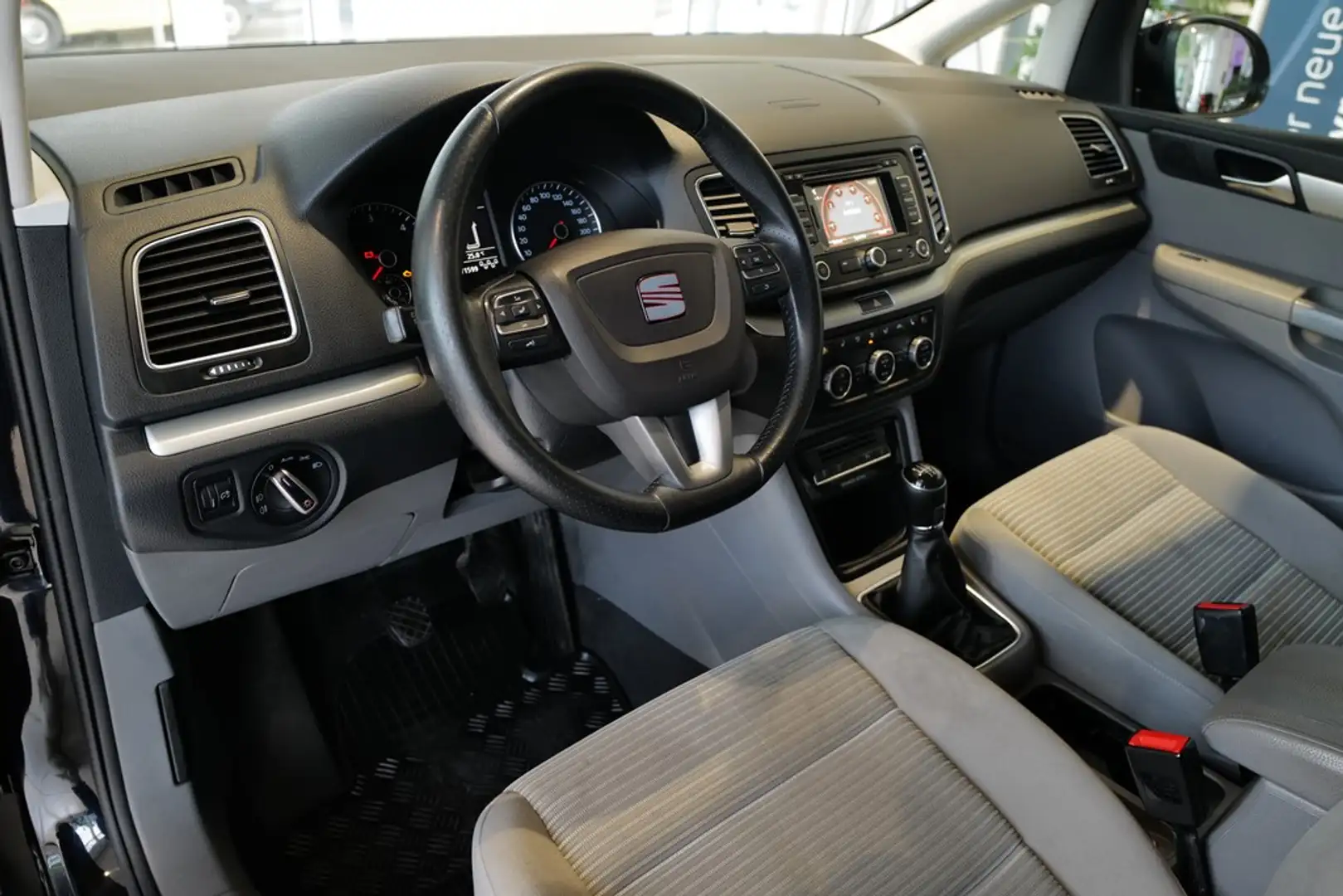 SEAT Alhambra 2.0TDI Style Zwart - 2