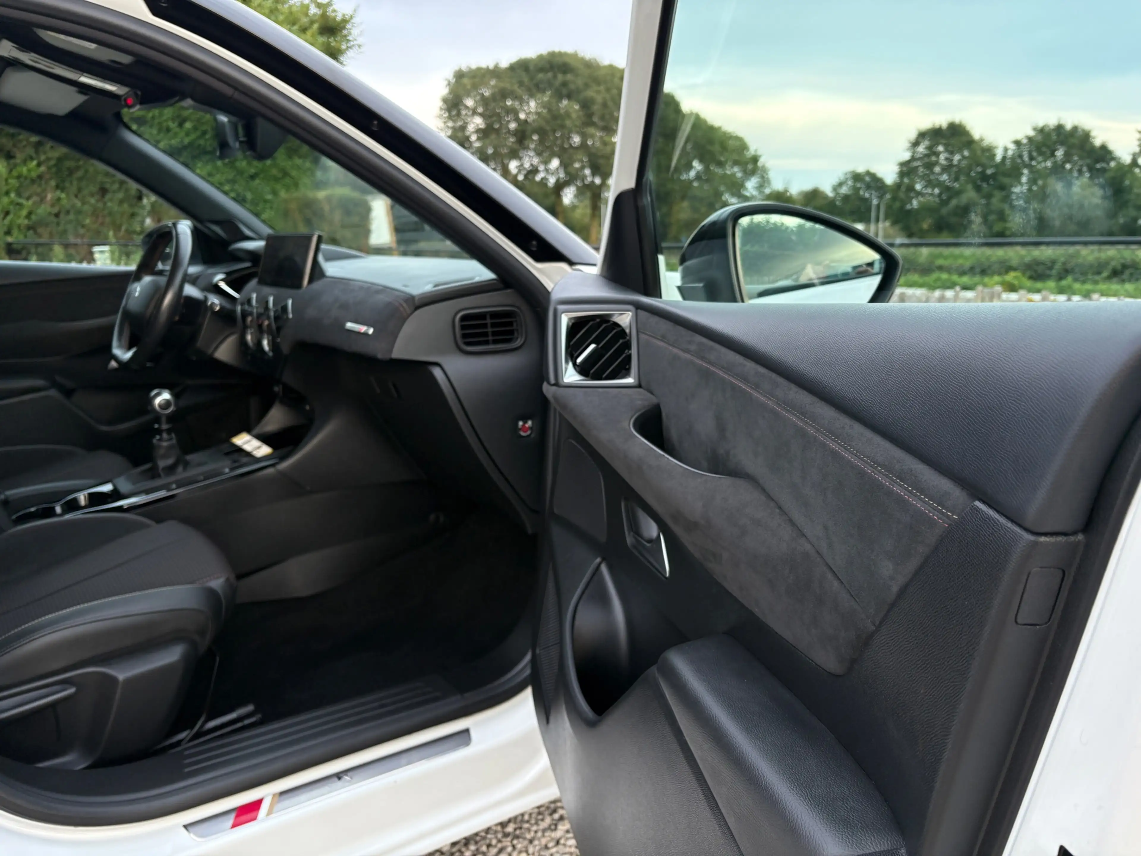 DS Automobiles DS 3 Crossback 1.2 110pk Performance Line+ Alcantara, Keyless, LE — photo 37