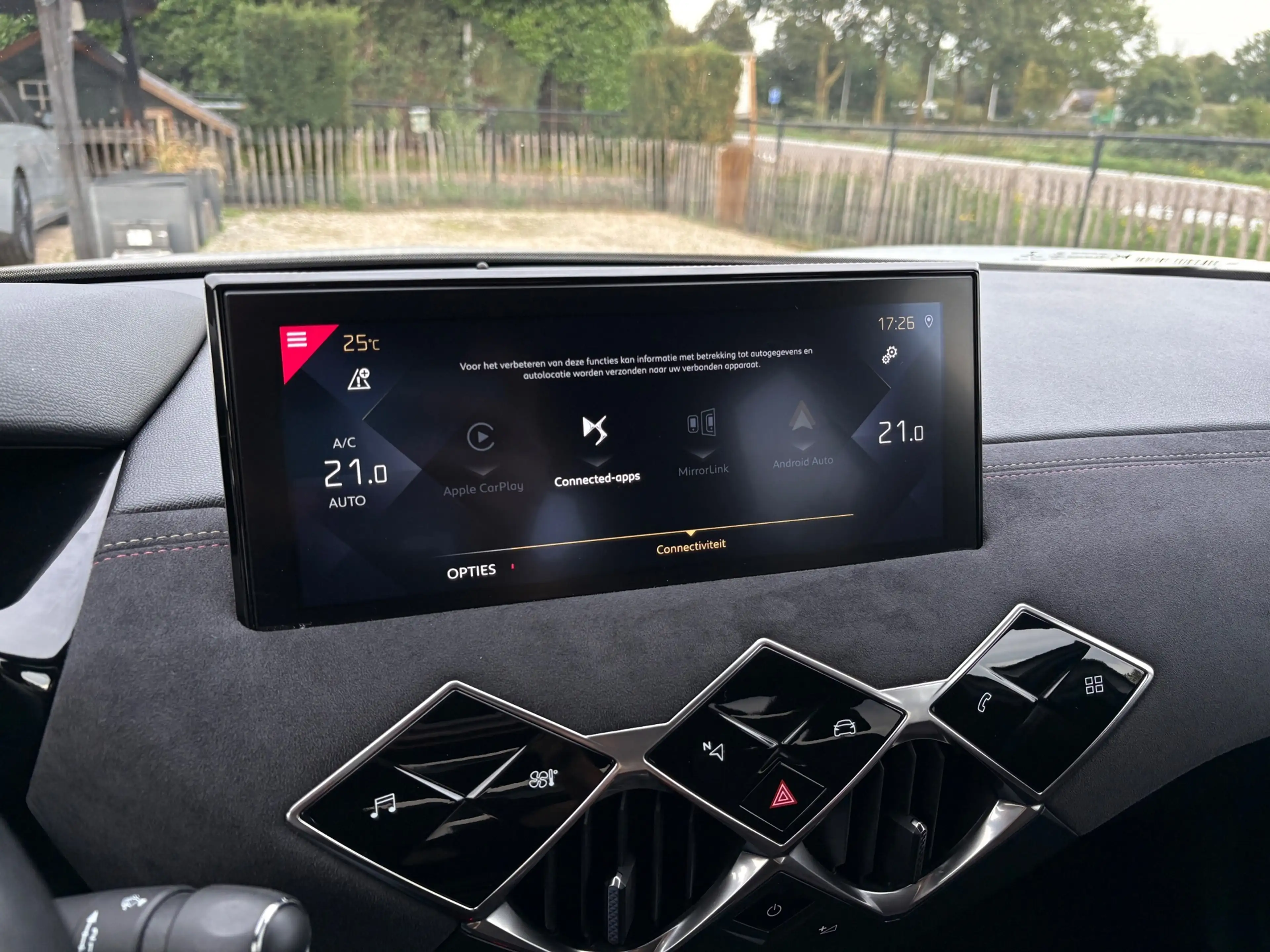 DS Automobiles DS 3 Crossback 1.2 110pk Performance Line+ Alcantara, Keyless, LE — photo 19