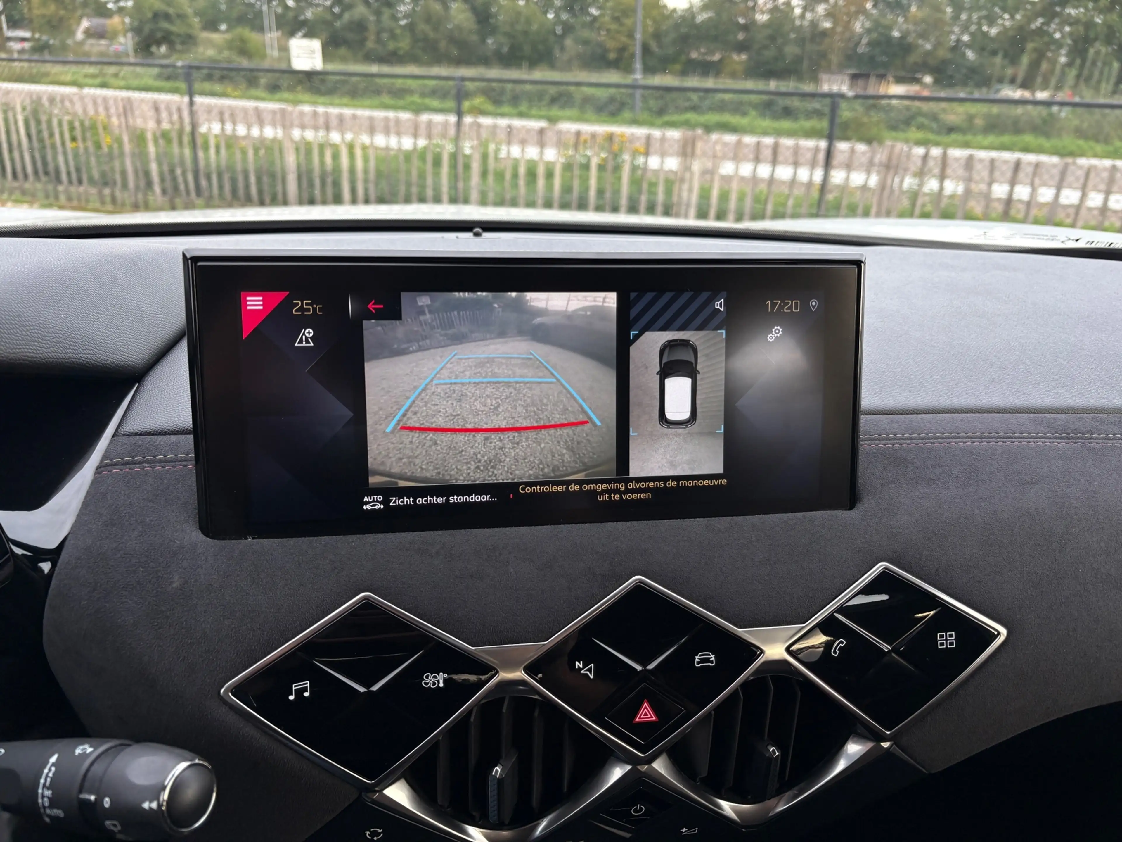 DS Automobiles DS 3 Crossback 1.2 110pk Performance Line+ Alcantara, Keyless, LE — photo 17