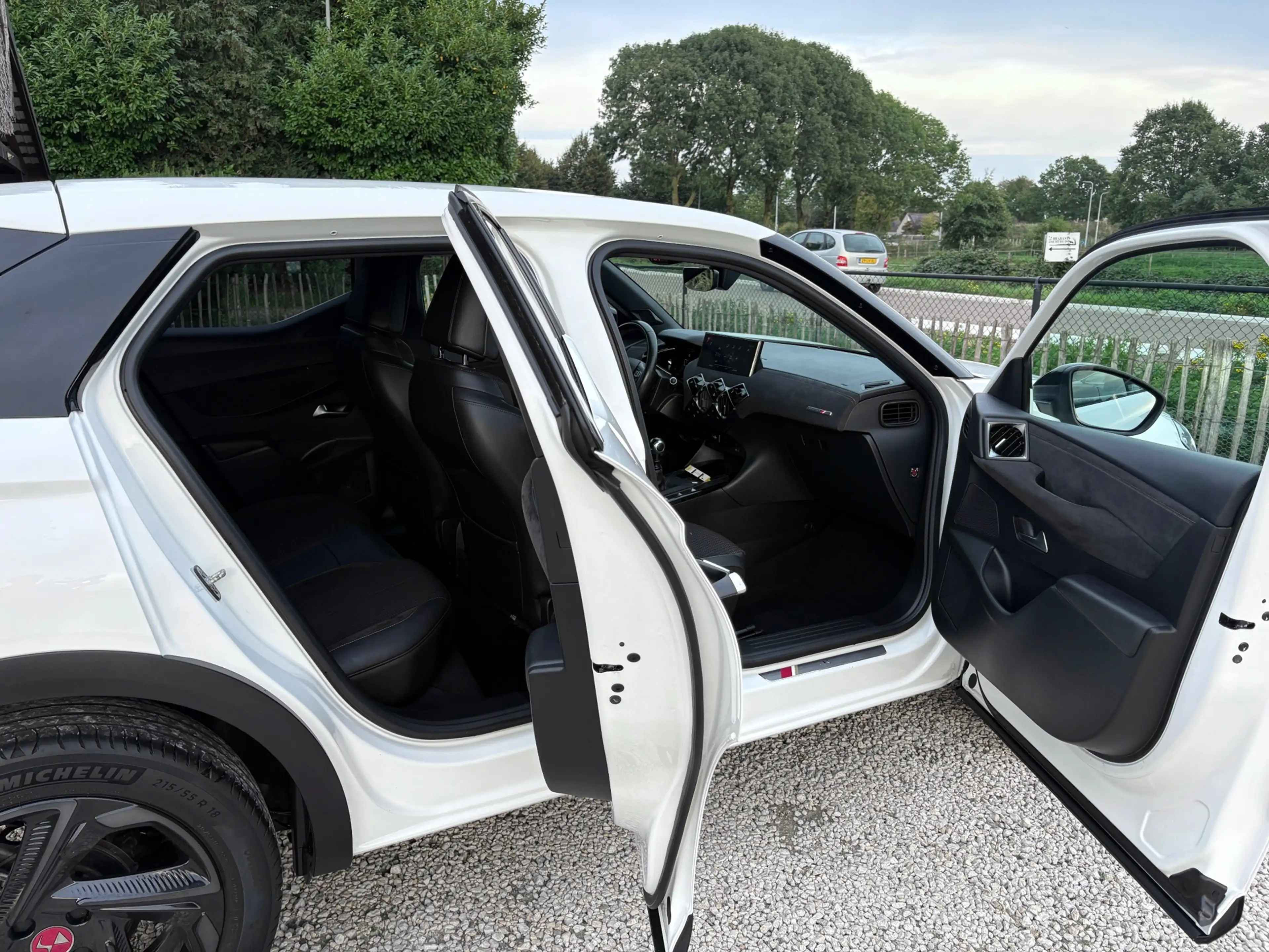 DS Automobiles DS 3 Crossback 1.2 110pk Performance Line+ Alcantara, Keyless, LE — photo 35