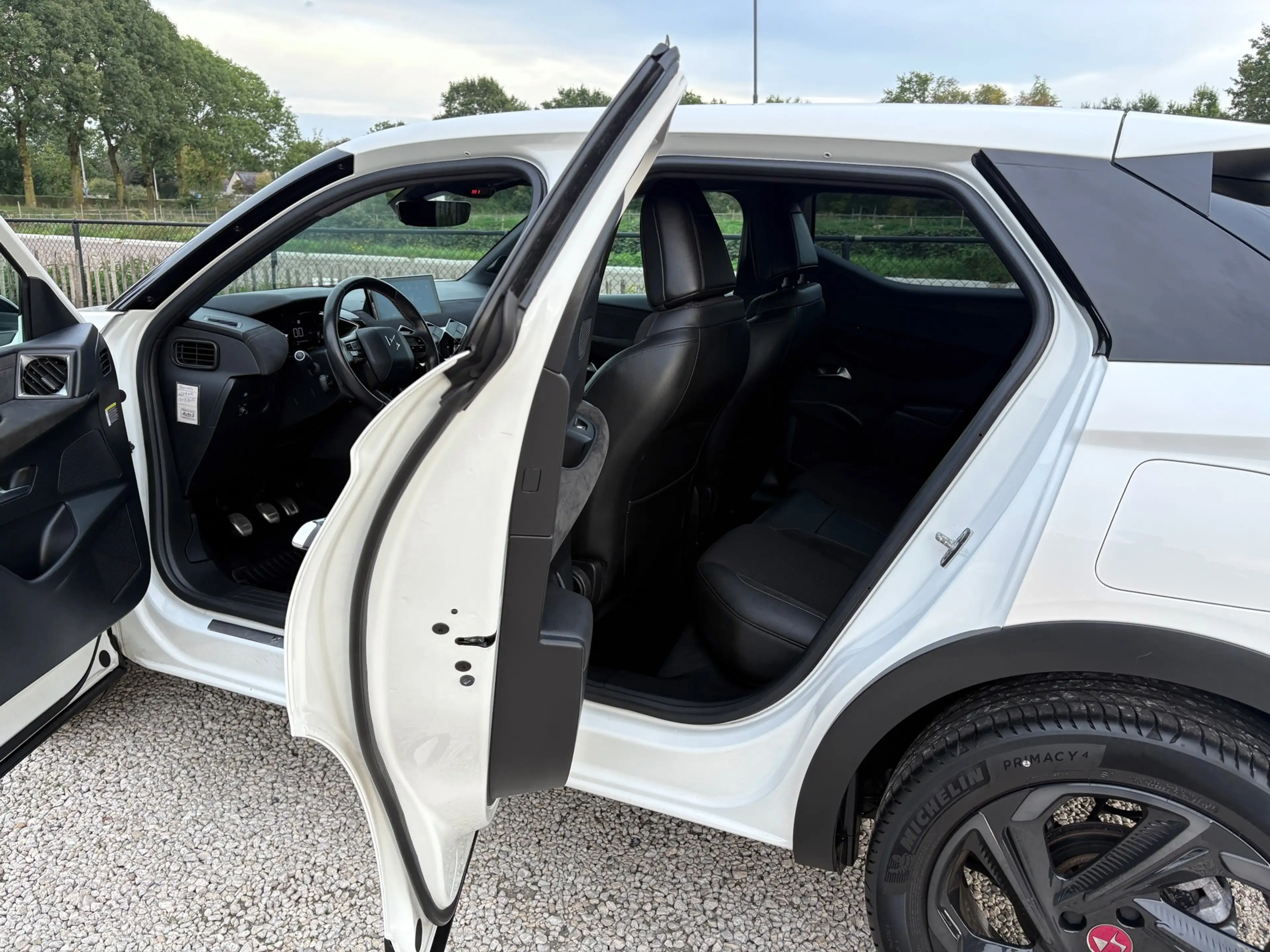 DS Automobiles DS 3 Crossback 1.2 110pk Performance Line+ Alcantara, Keyless, LE — photo 22