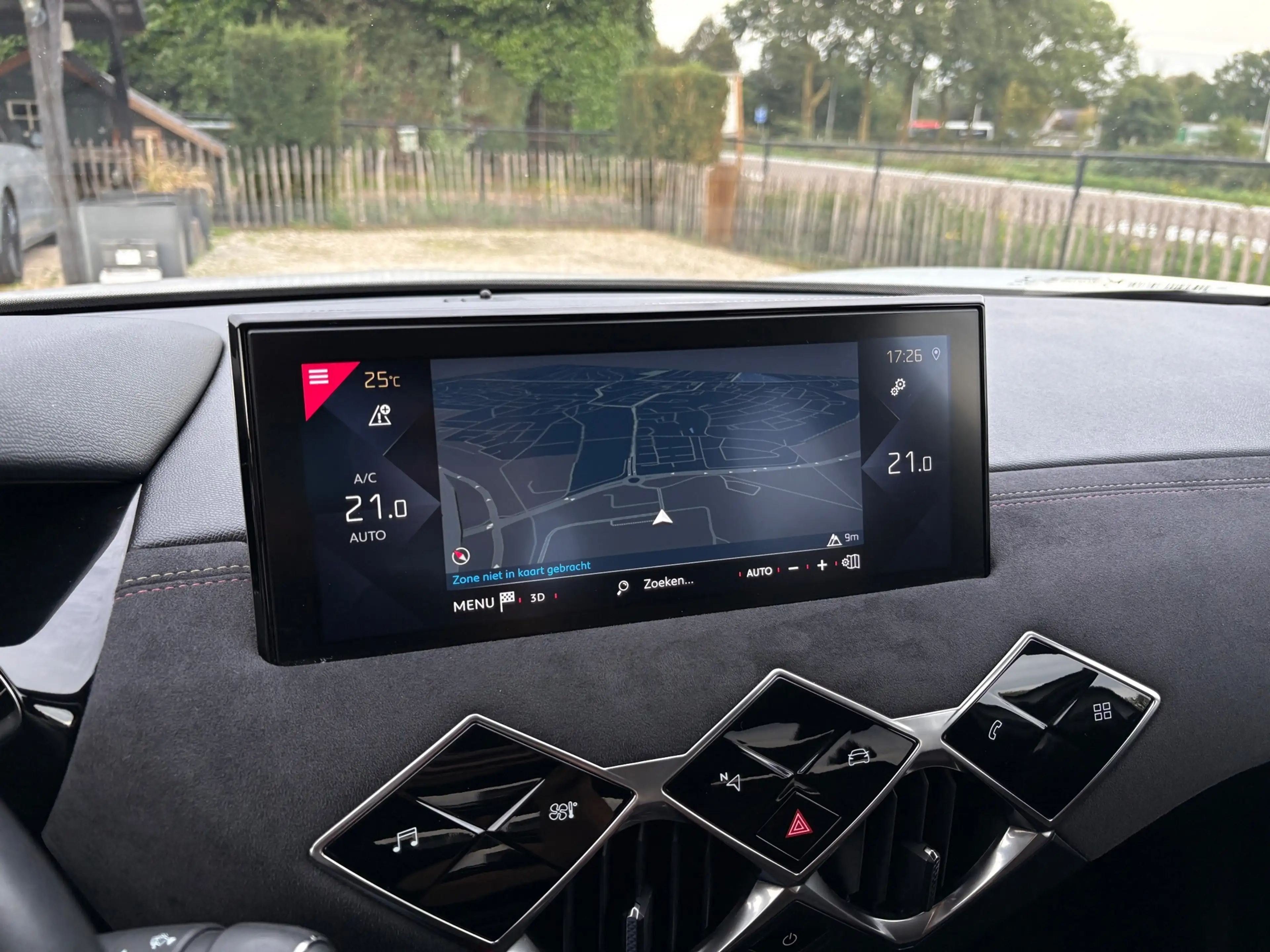 DS Automobiles DS 3 Crossback 1.2 110pk Performance Line+ Alcantara, Keyless, LE — photo 32