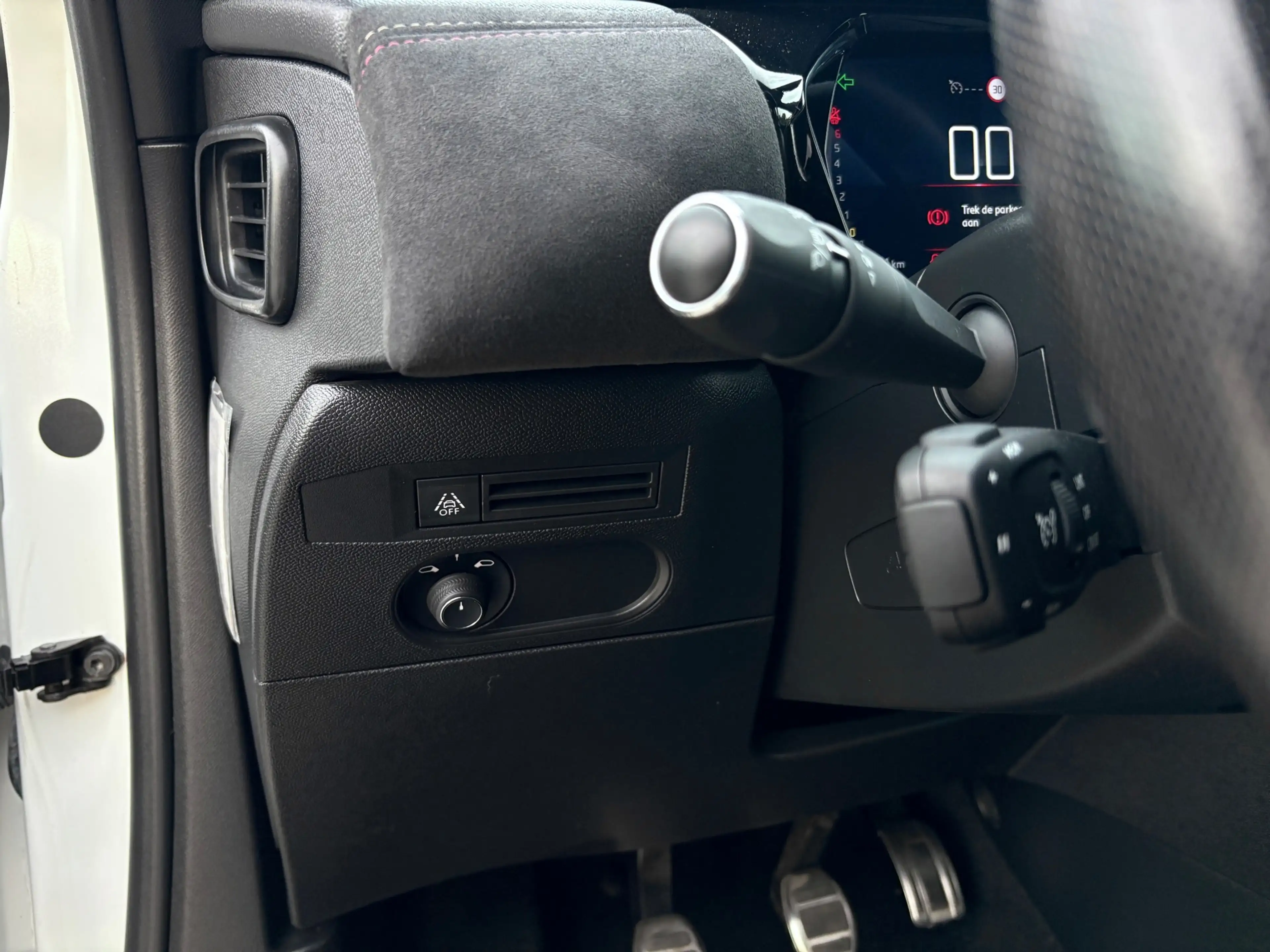 DS Automobiles DS 3 Crossback 1.2 110pk Performance Line+ Alcantara, Keyless, LE — photo 25