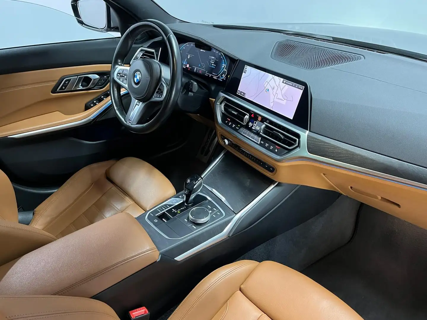 BMW 330 xe Touring Aut. ***M-Sport | AHK-schwenkbar*** Argent - 2