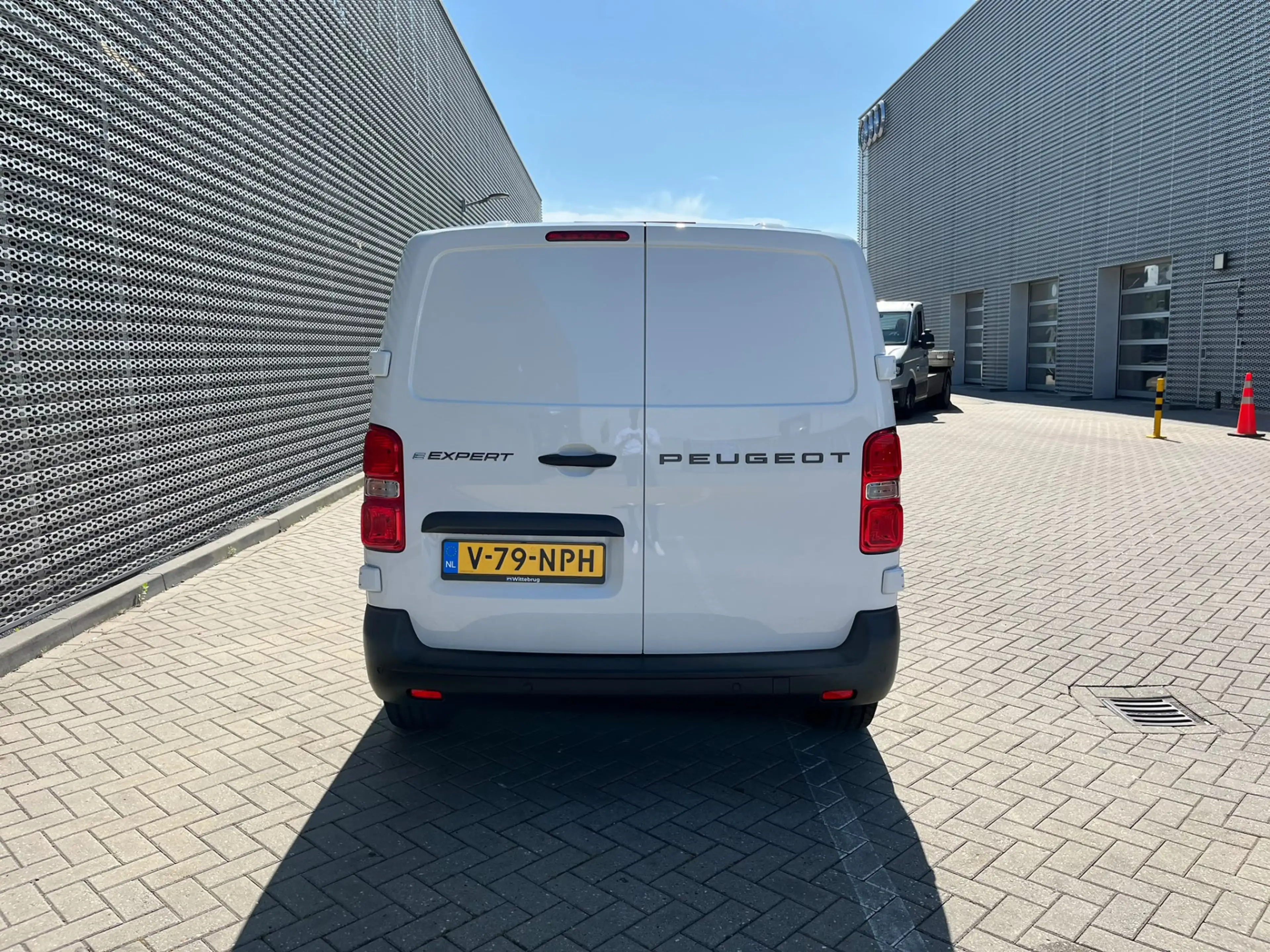 Peugeot e-Expert EV L2 75 kWh 8 JAAR GARANTIE | CAMERA | NAVI | BET — photo 8