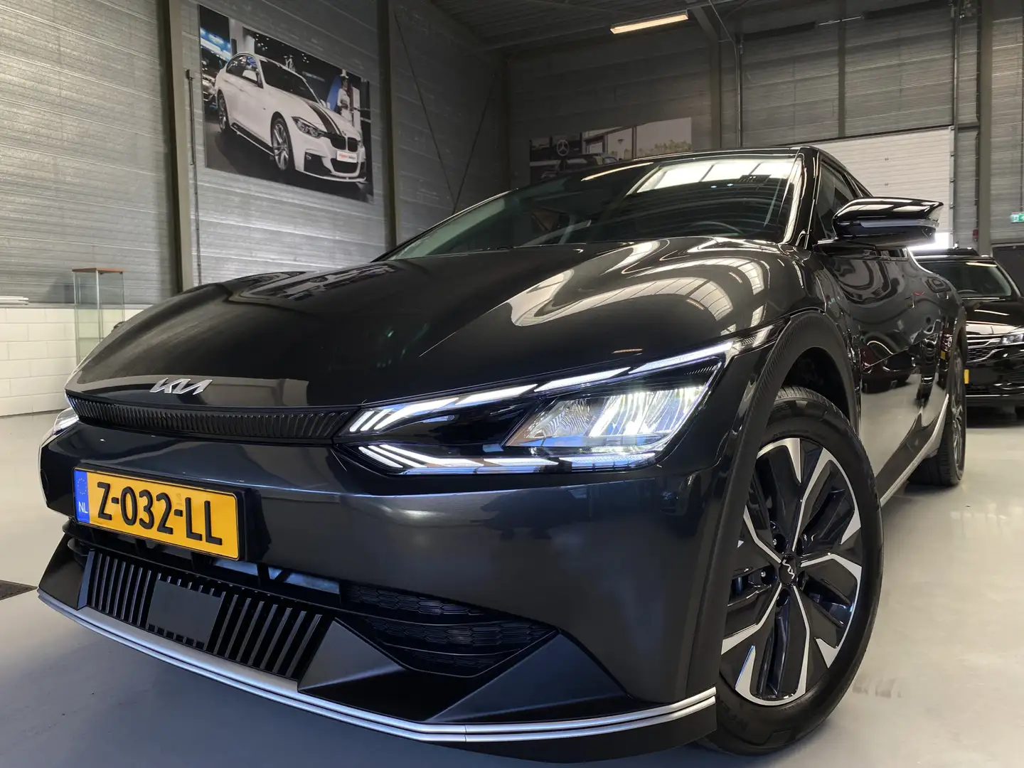 Kia EV6 Light 58 kWh Adapt Cruise, Led, Afn trekhaak, 1ste Grijs - 1