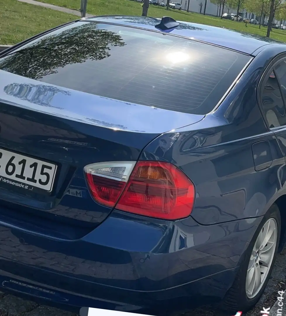BMW 318 318i Bleu - 1