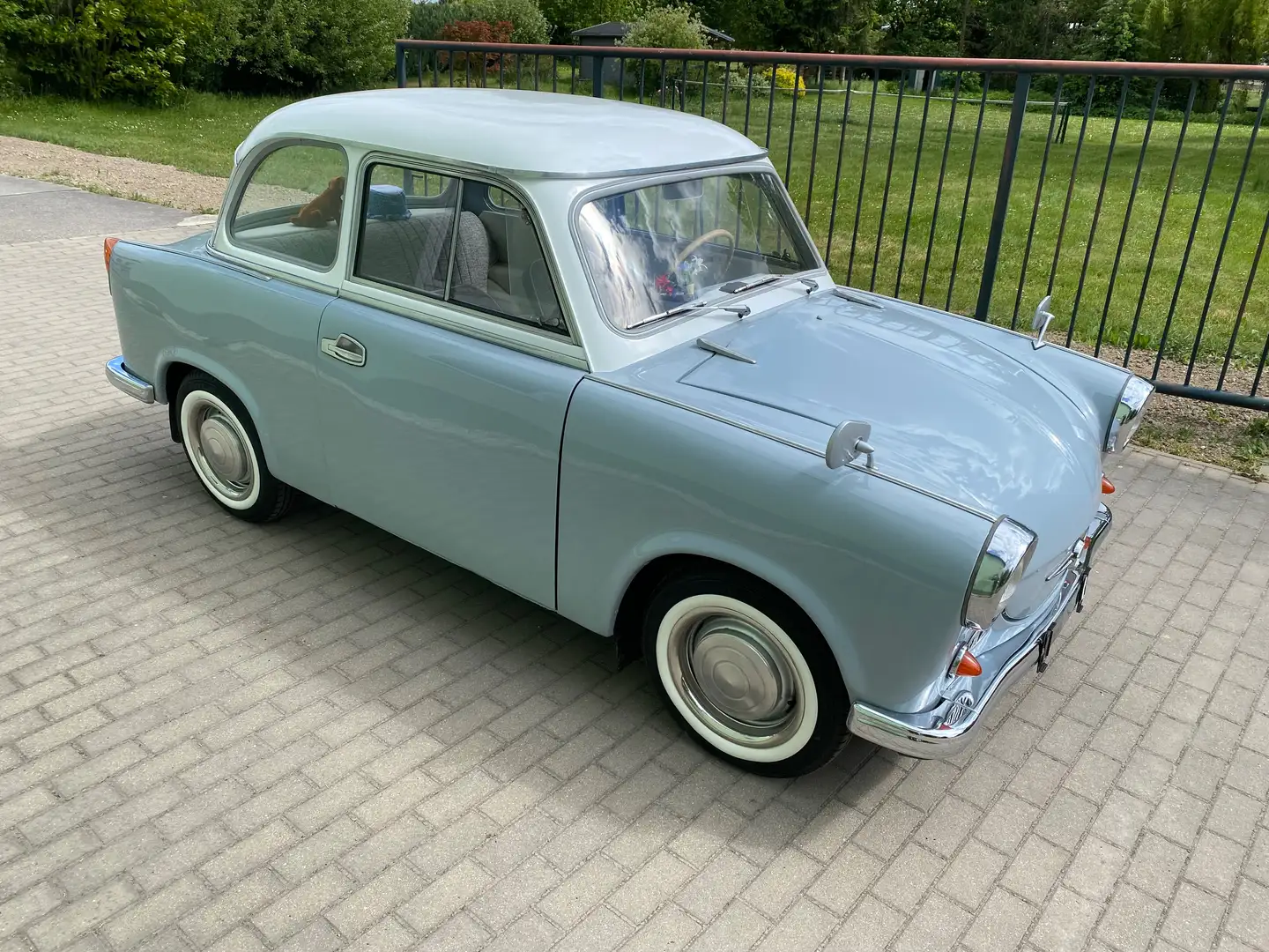 Trabant P60 600 Limousine Blau - 1