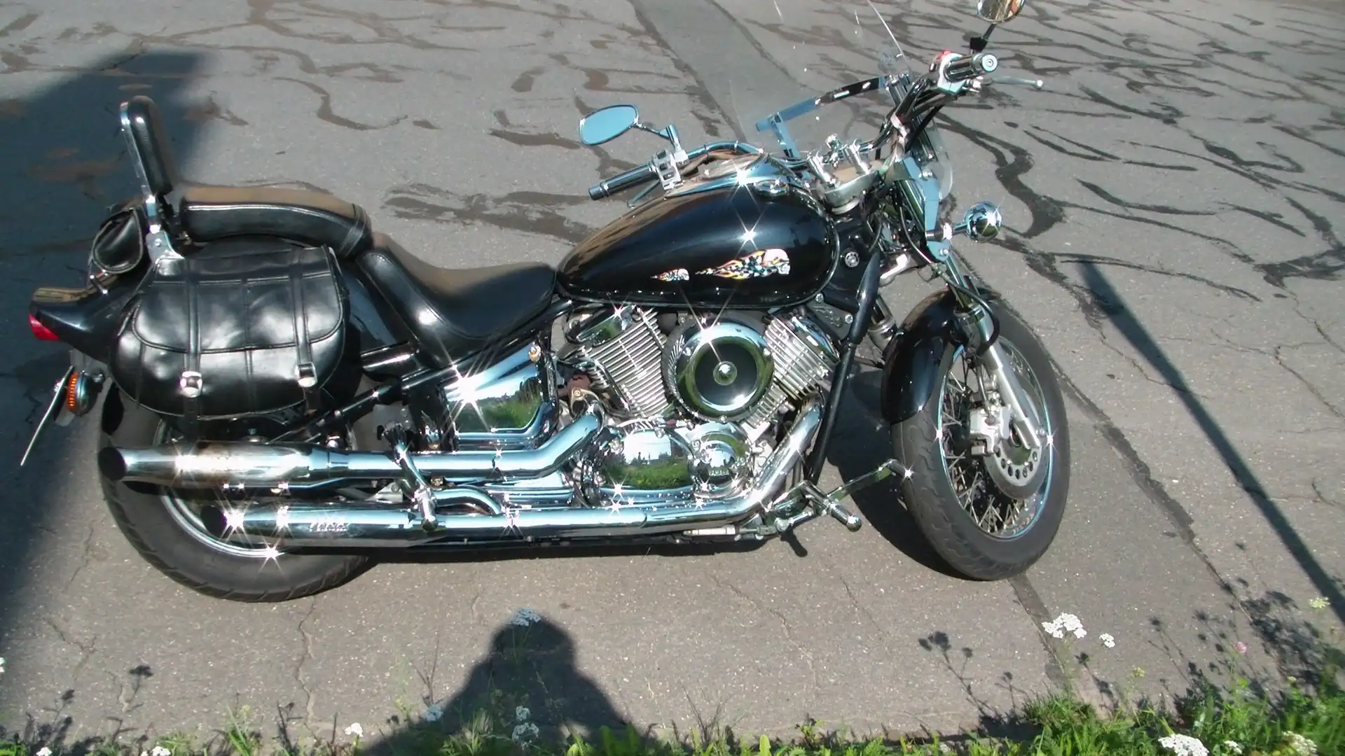 Yamaha XVS 1100 Custom Černá - 1