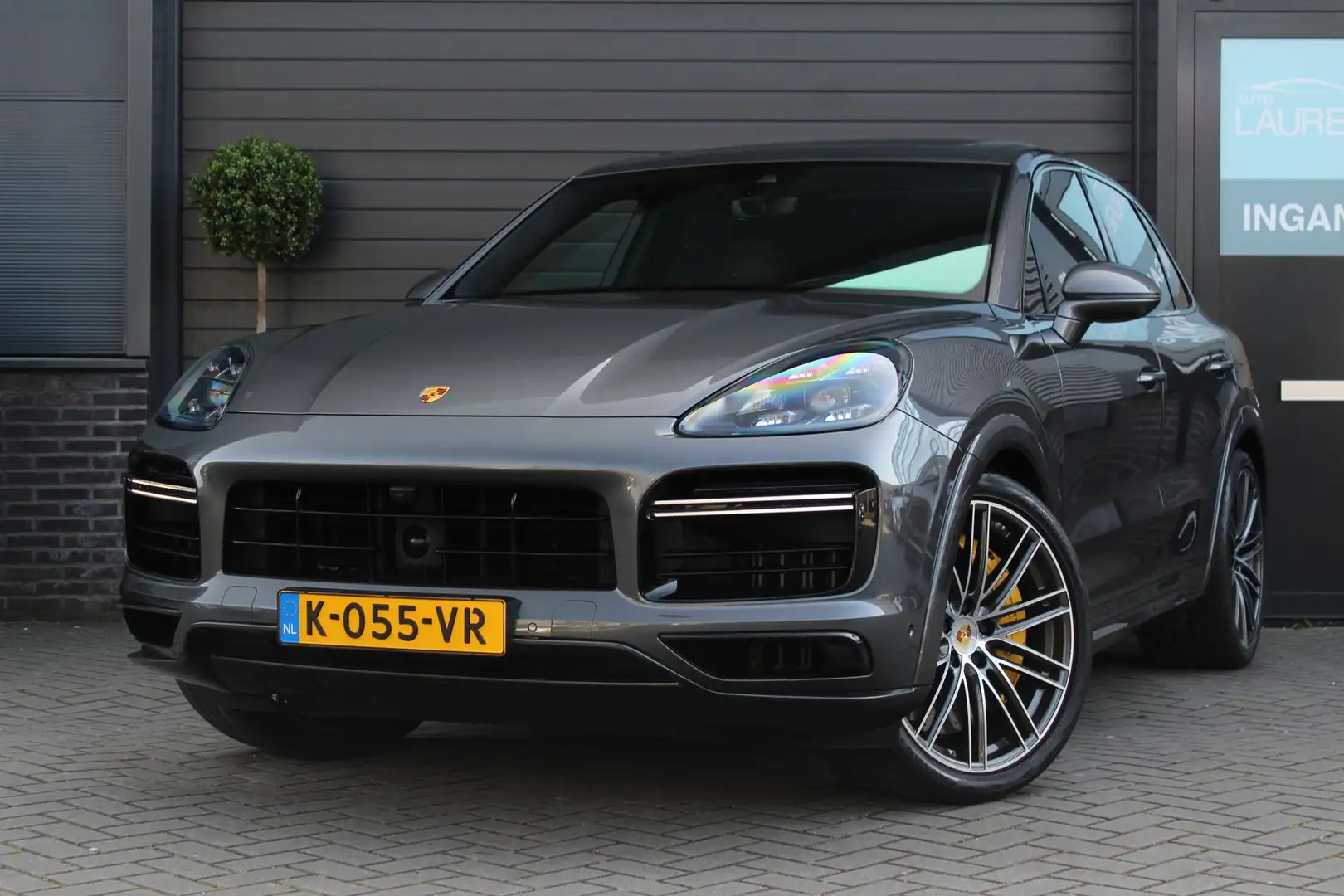 Porsche Cayenne 4.0 Turbo S E-Hybrid | Porsche Approved | Keramisc Grijs - 1