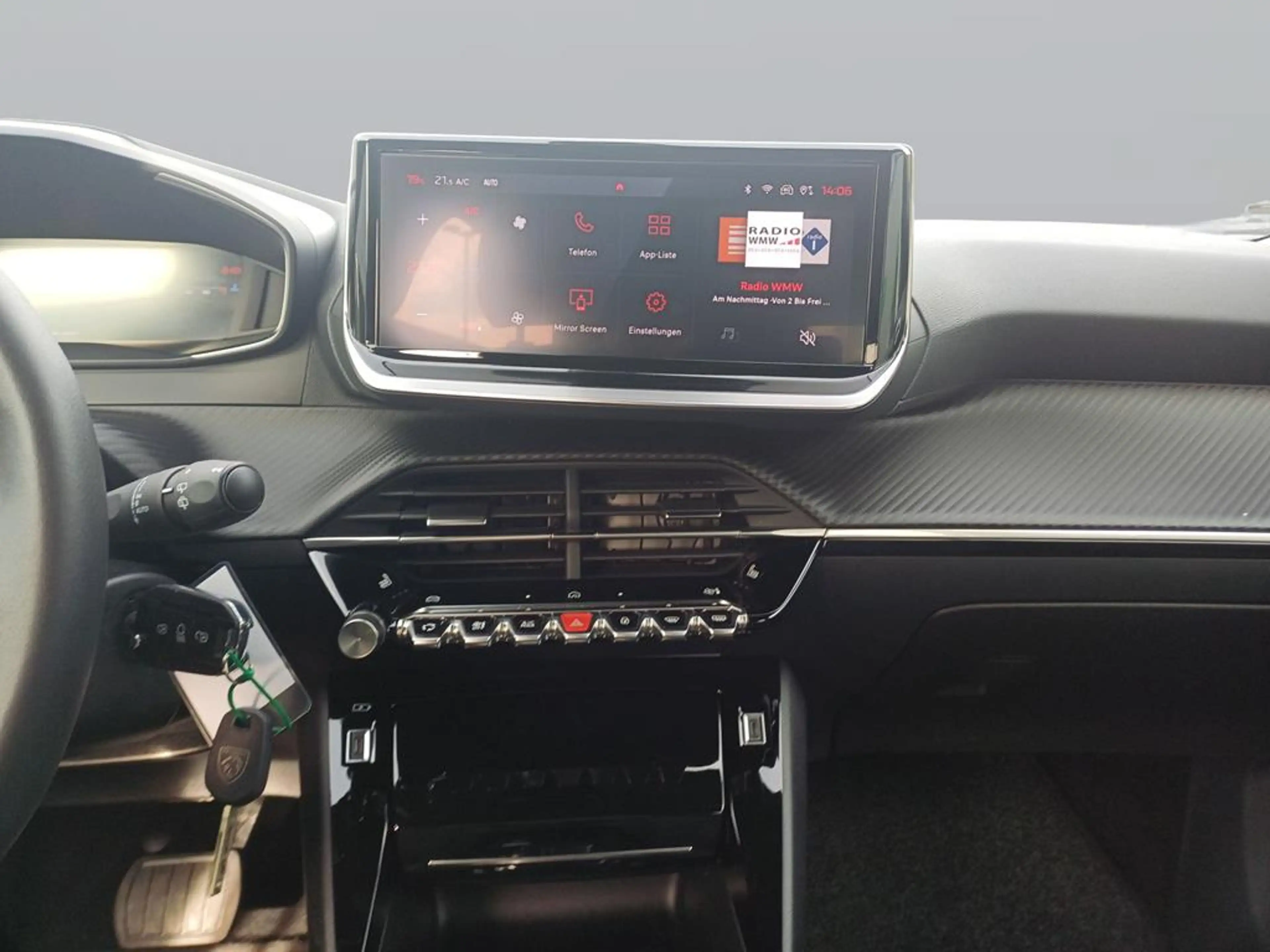 Peugeot 2008 Allure — photo 12