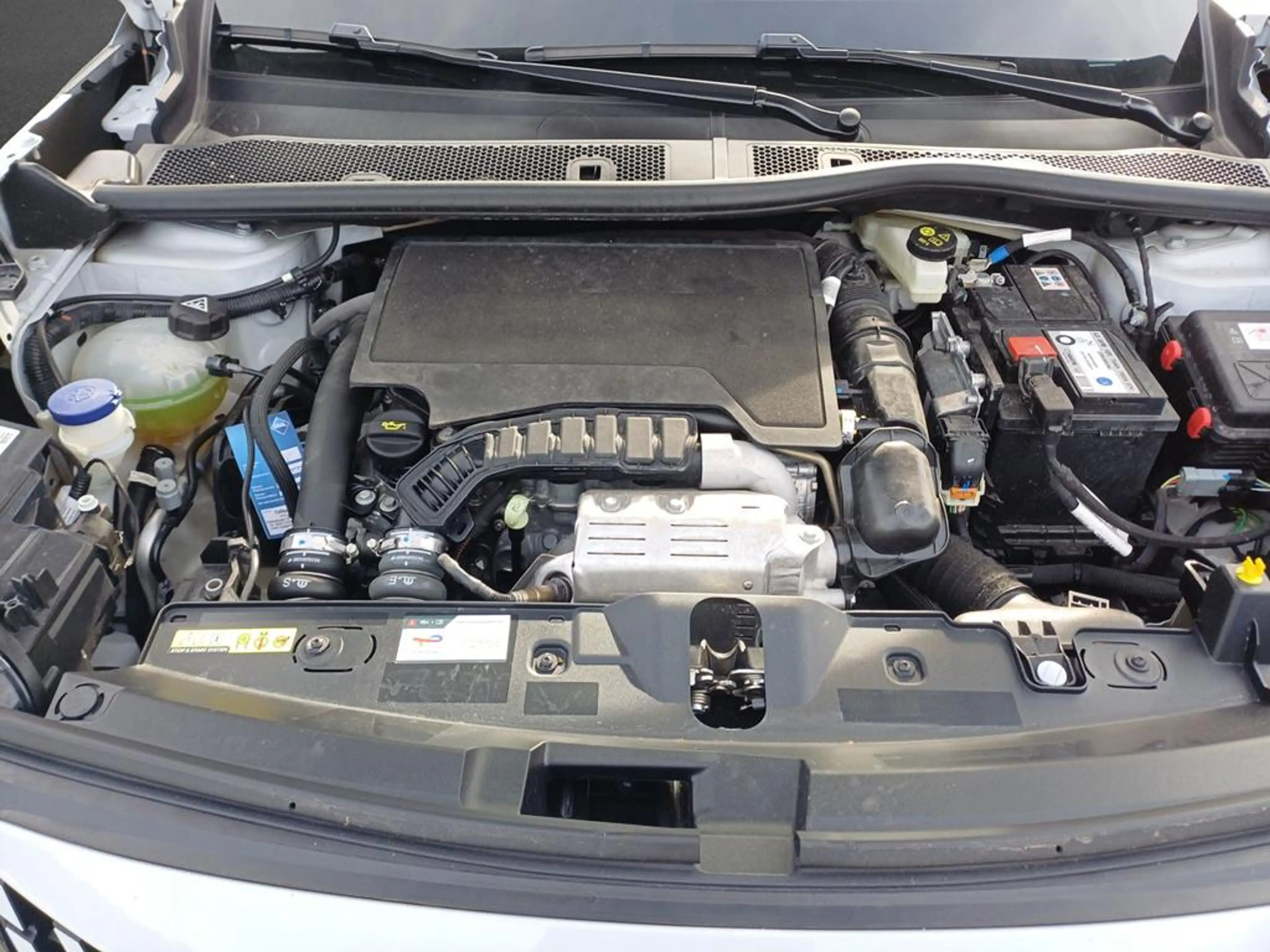Peugeot 2008 Allure — photo 5