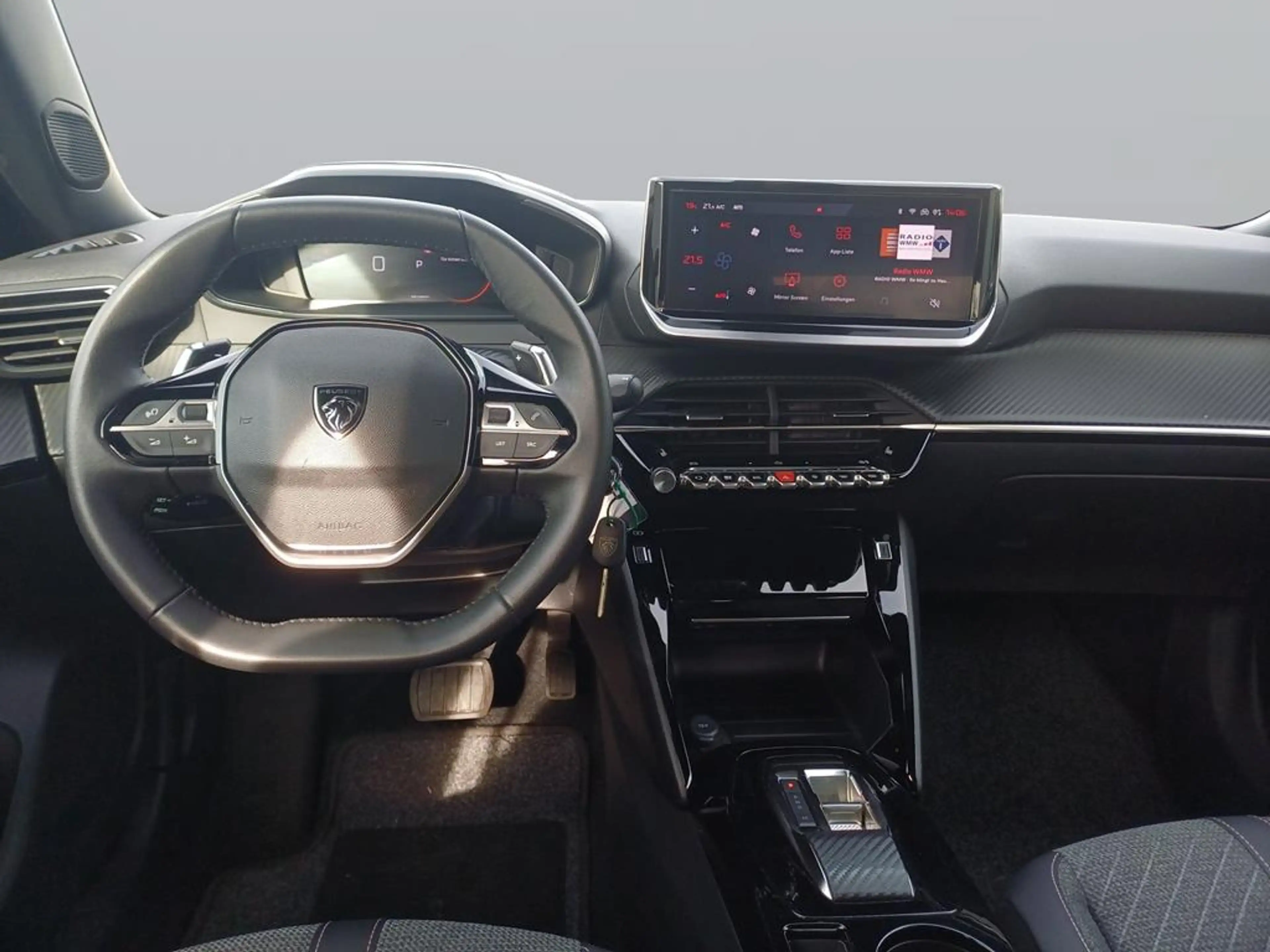 Peugeot 2008 Allure — photo 10