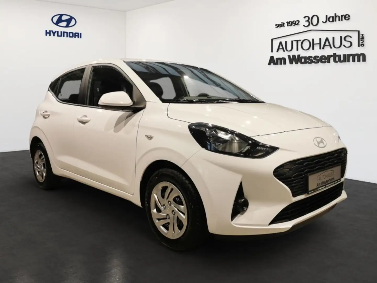 Hyundai i10 1.0 BENZIN MY25 5-MT 2WD SELECT Bianco - 2
