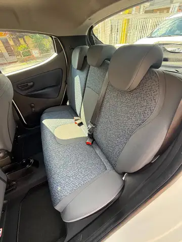 Lancia Ypsilon view 9