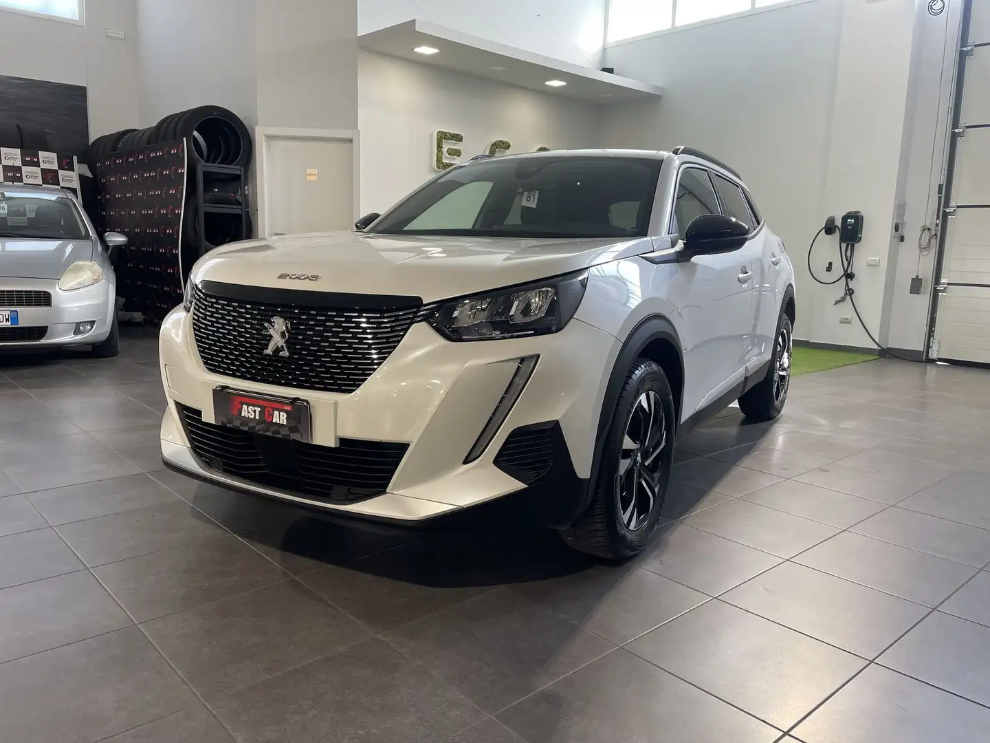 Peugeot 2008 PureTech 130 S&S Allure Blanc - 1