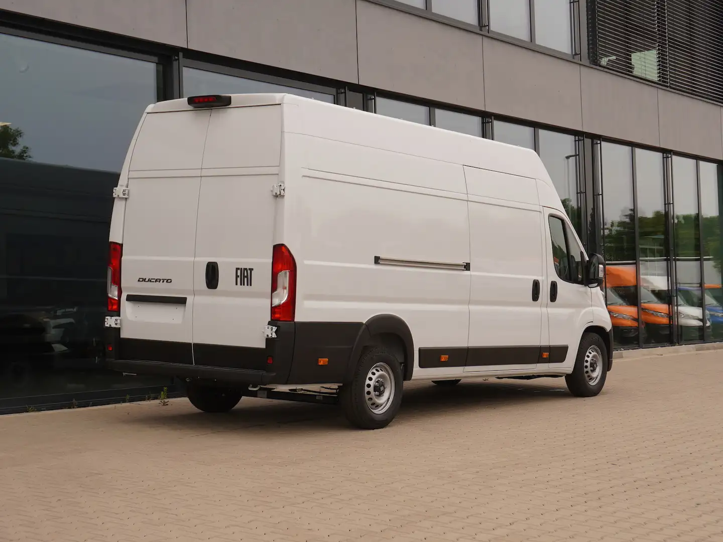 Fiat Ducato Maxi L4H3 180 / Schwingsitz+10-Zoll Navi Weiß - 2