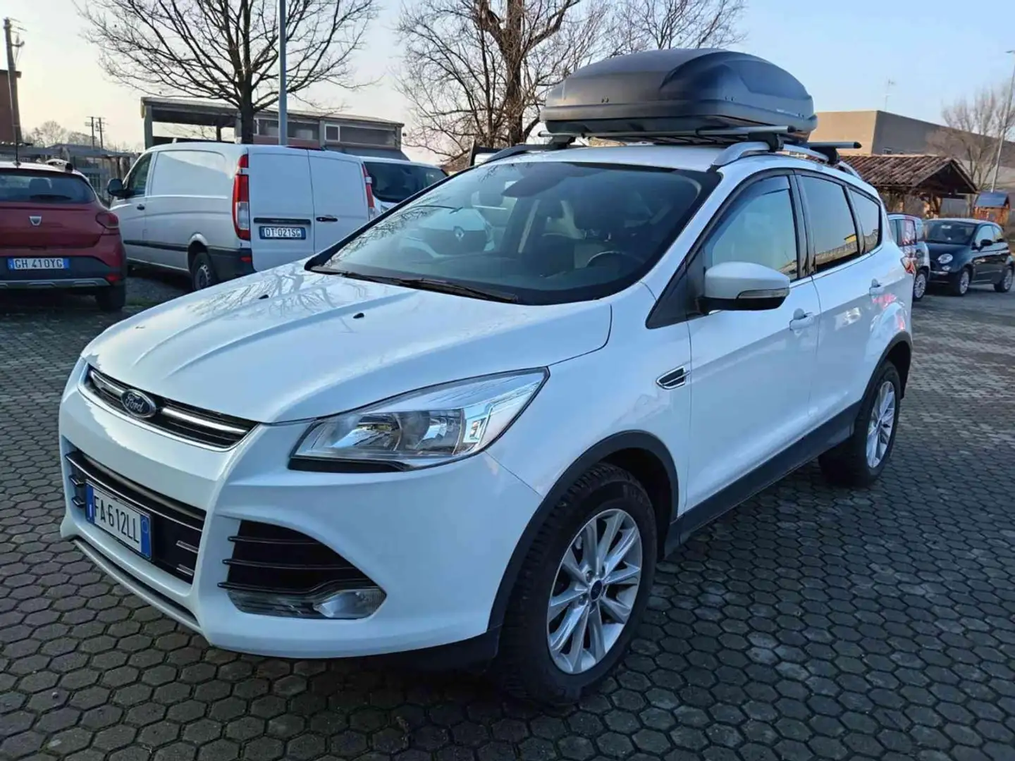 Ford Kuga 2.0 TDCI S&S 4WD TITANIUM UNICO PROPRIETARIO Blanc - 2