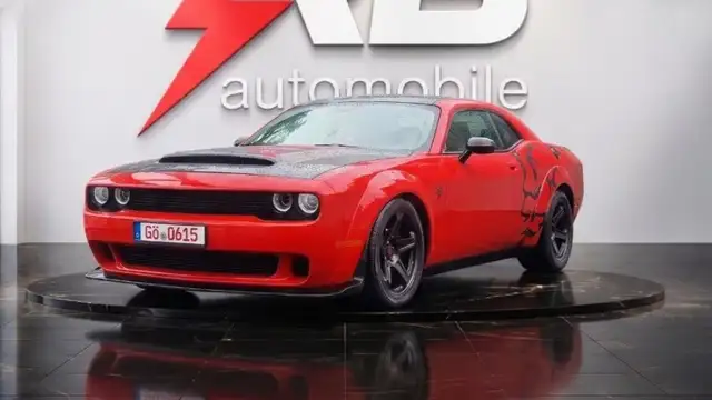 Dodge Challenger 5.7 V8 DAEMON 377 CV
