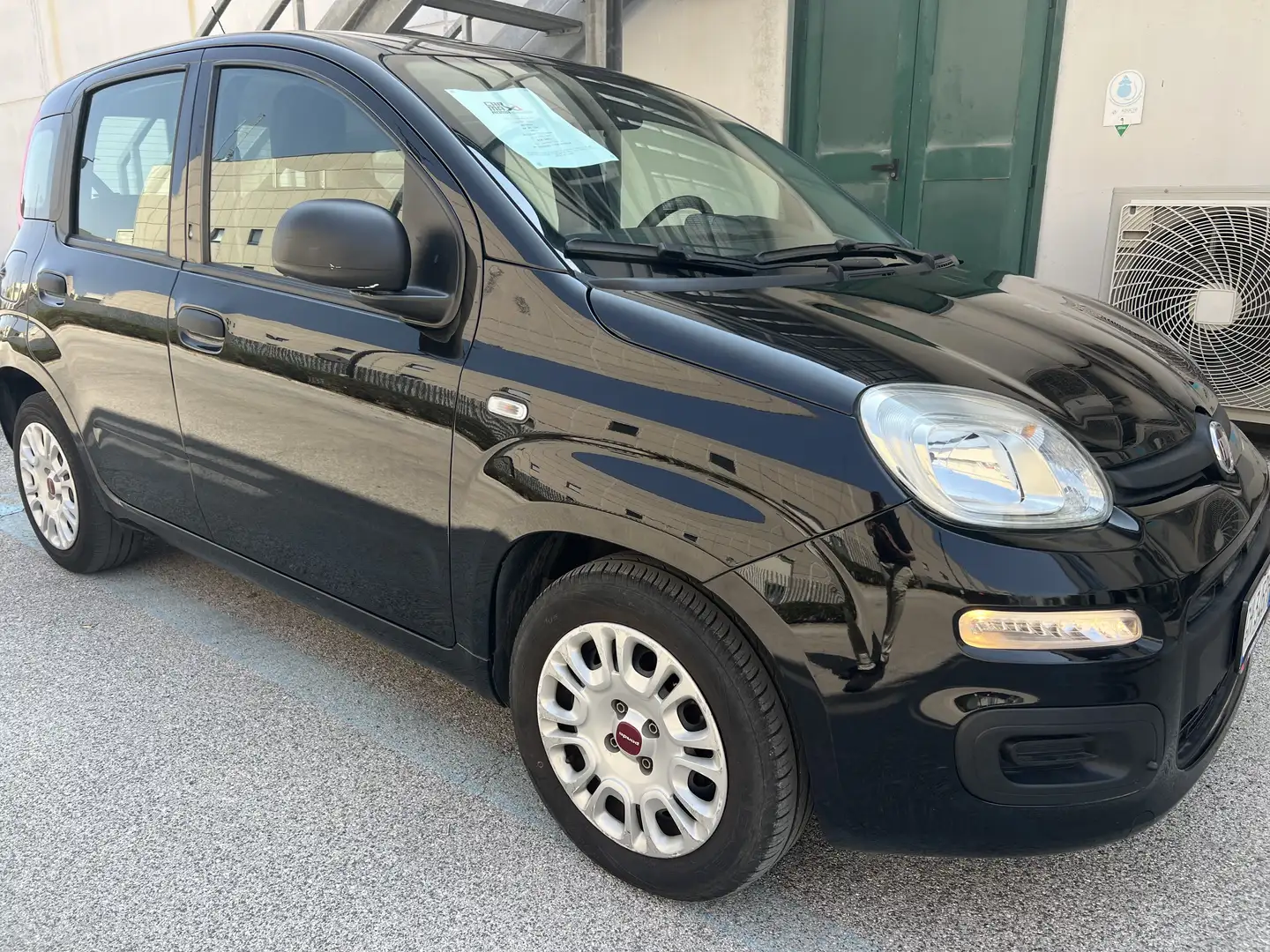 Fiat Panda 1.0 hybrid Easy s&s 70cv Nero - 1