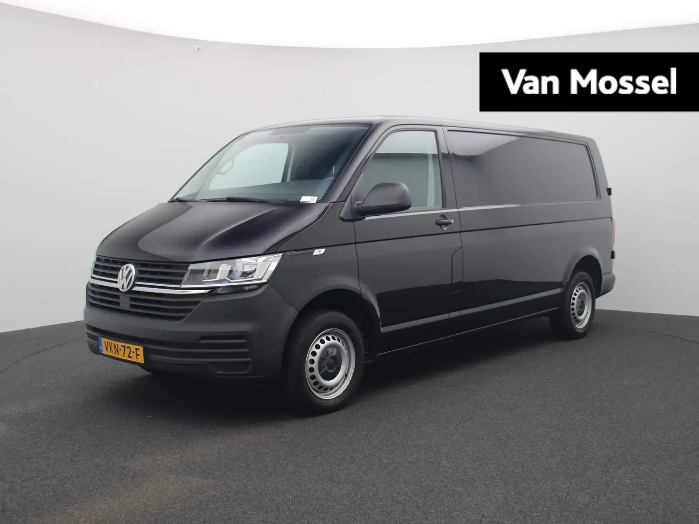 Volkswagen T6.1 Transporter 2.0 TDI L2H1 28 | Radio | Bluetooth | Airco | Trek Negro - 1