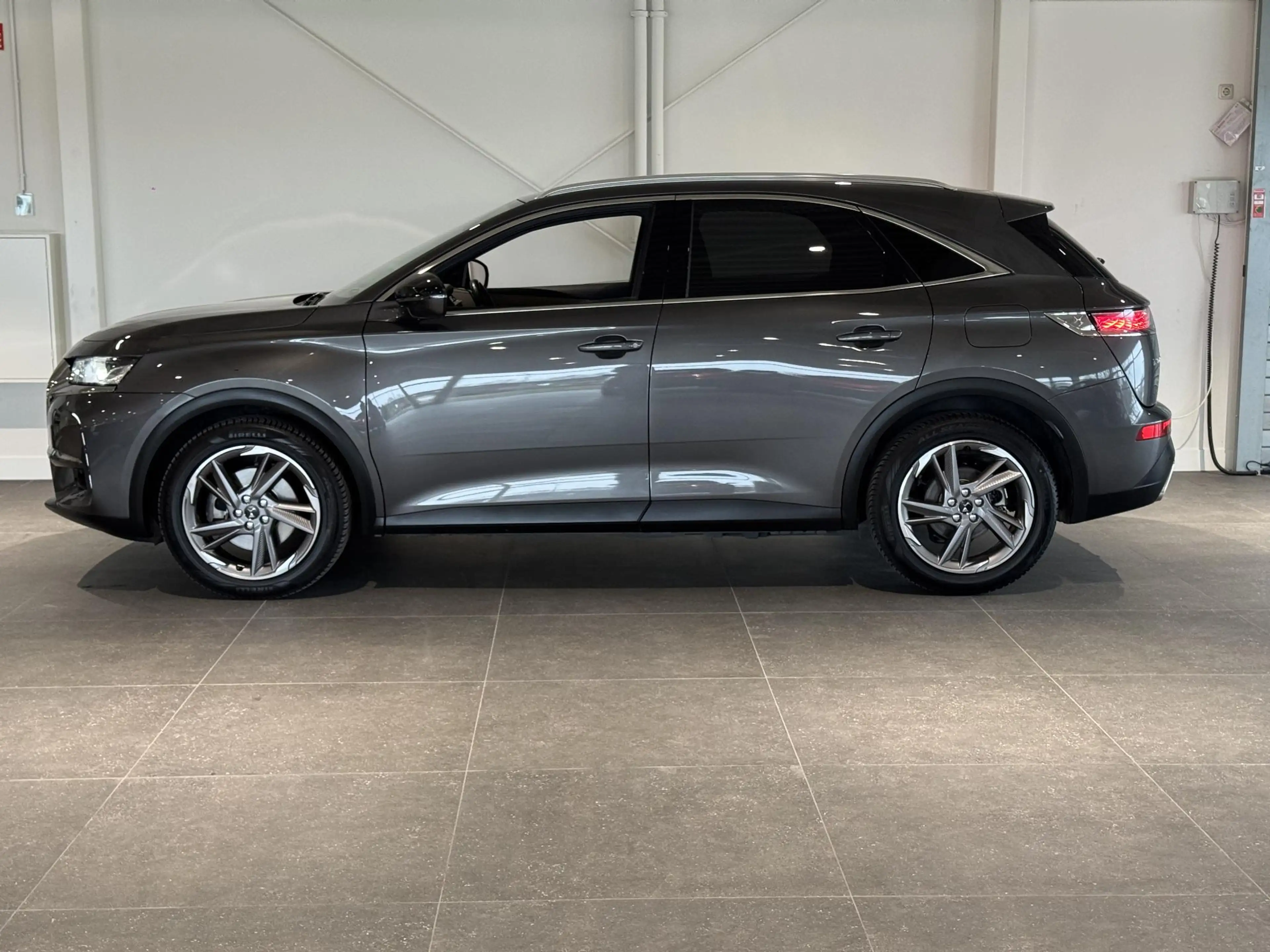 DS Automobiles DS 7 Crossback E-Tense Bastille+ — photo 10