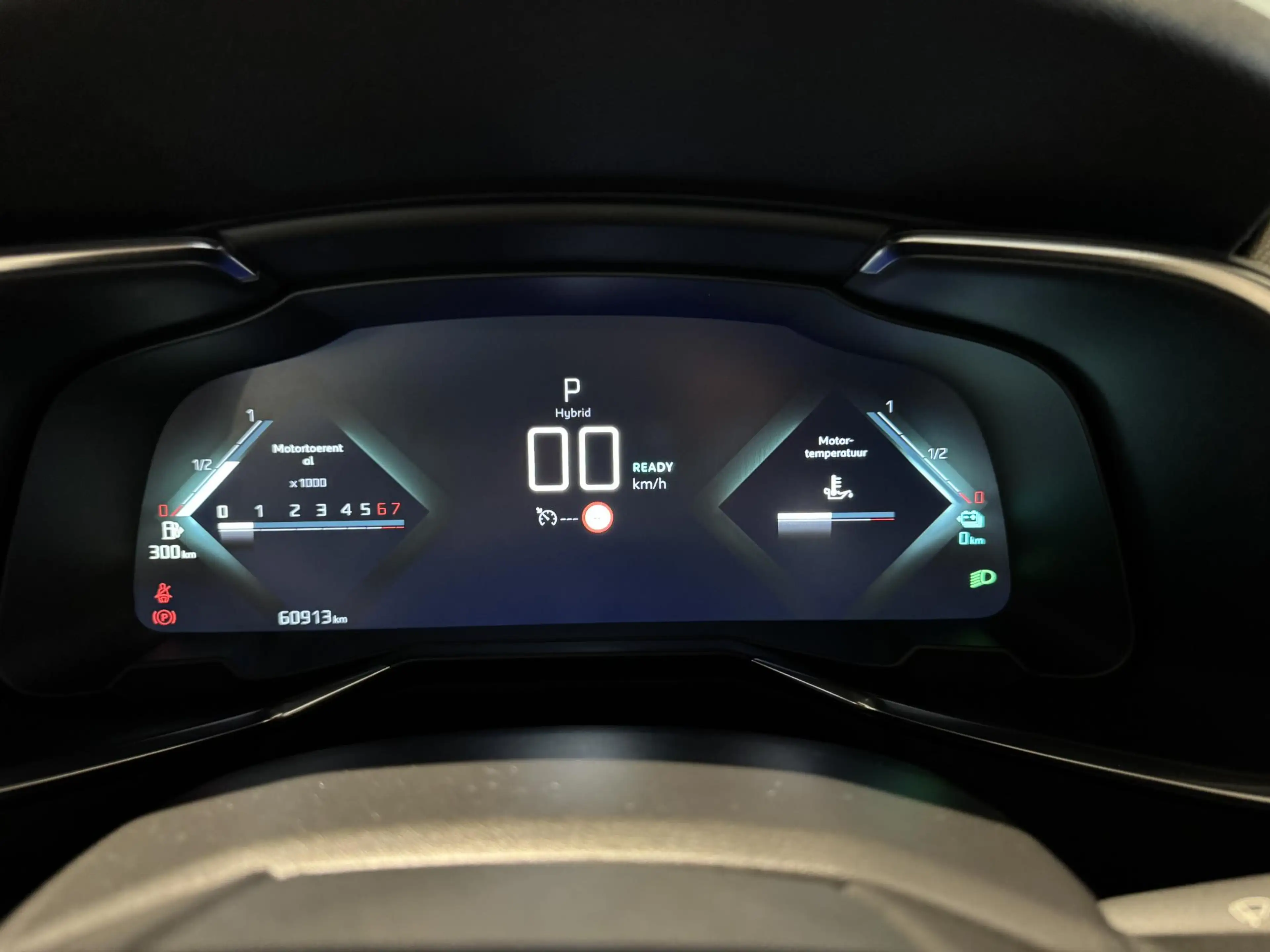 DS Automobiles DS 7 Crossback E-Tense Bastille+ — photo 15