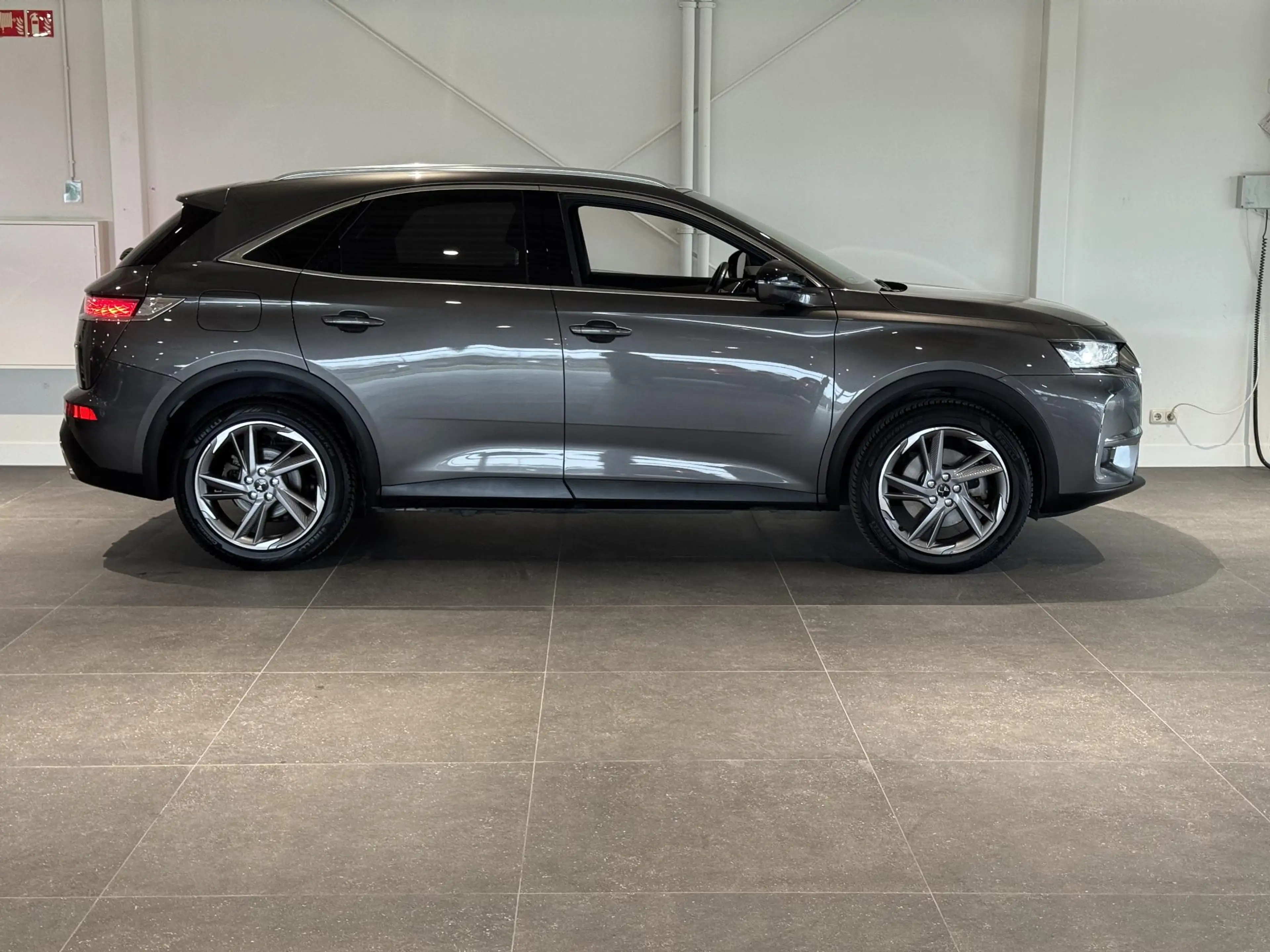 DS Automobiles DS 7 Crossback E-Tense Bastille+ — photo 6