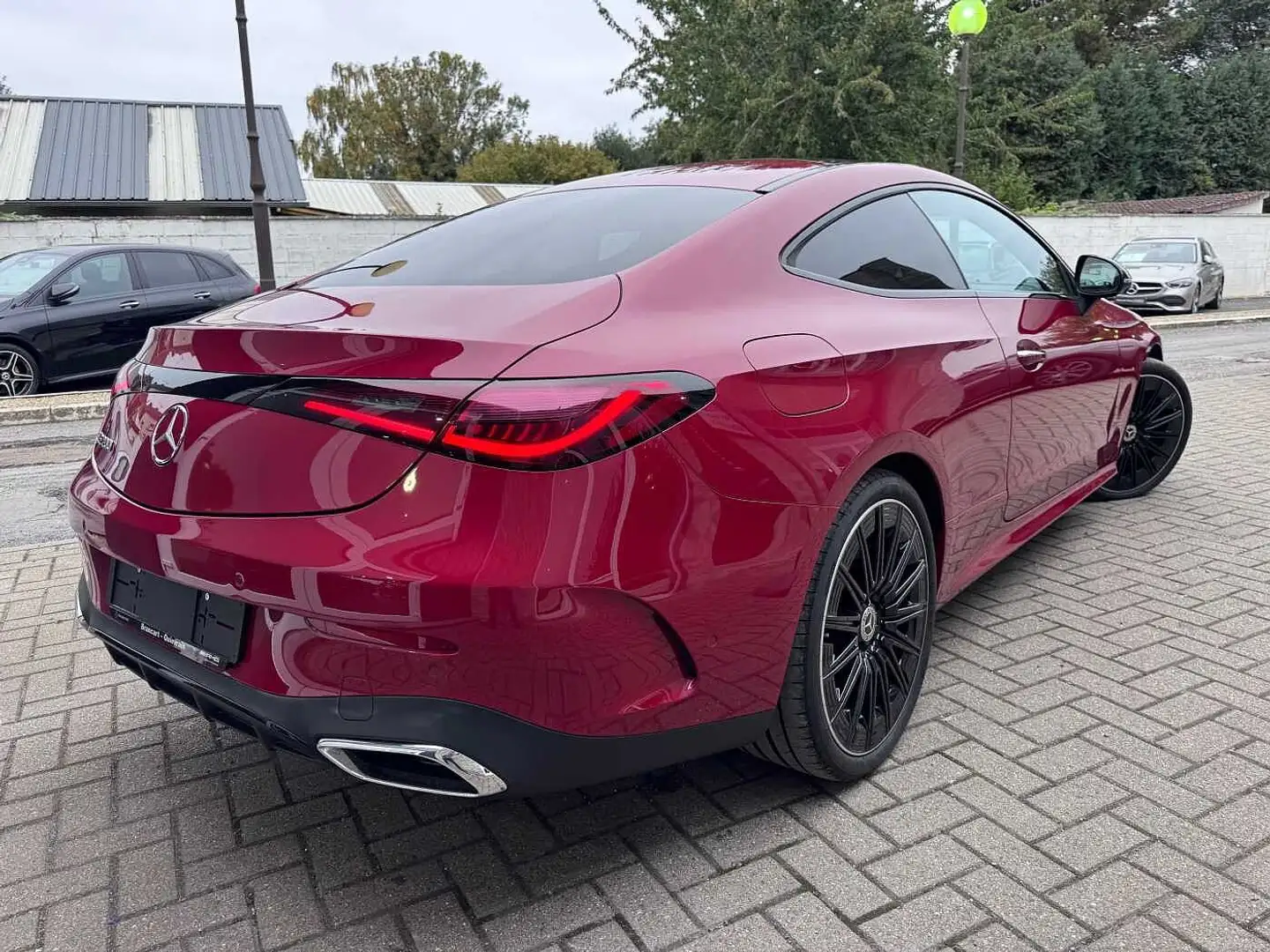 Mercedes-Benz CLE 200 Coupé AMG Line - Pack Night - Pack Premium + Rojo - 2