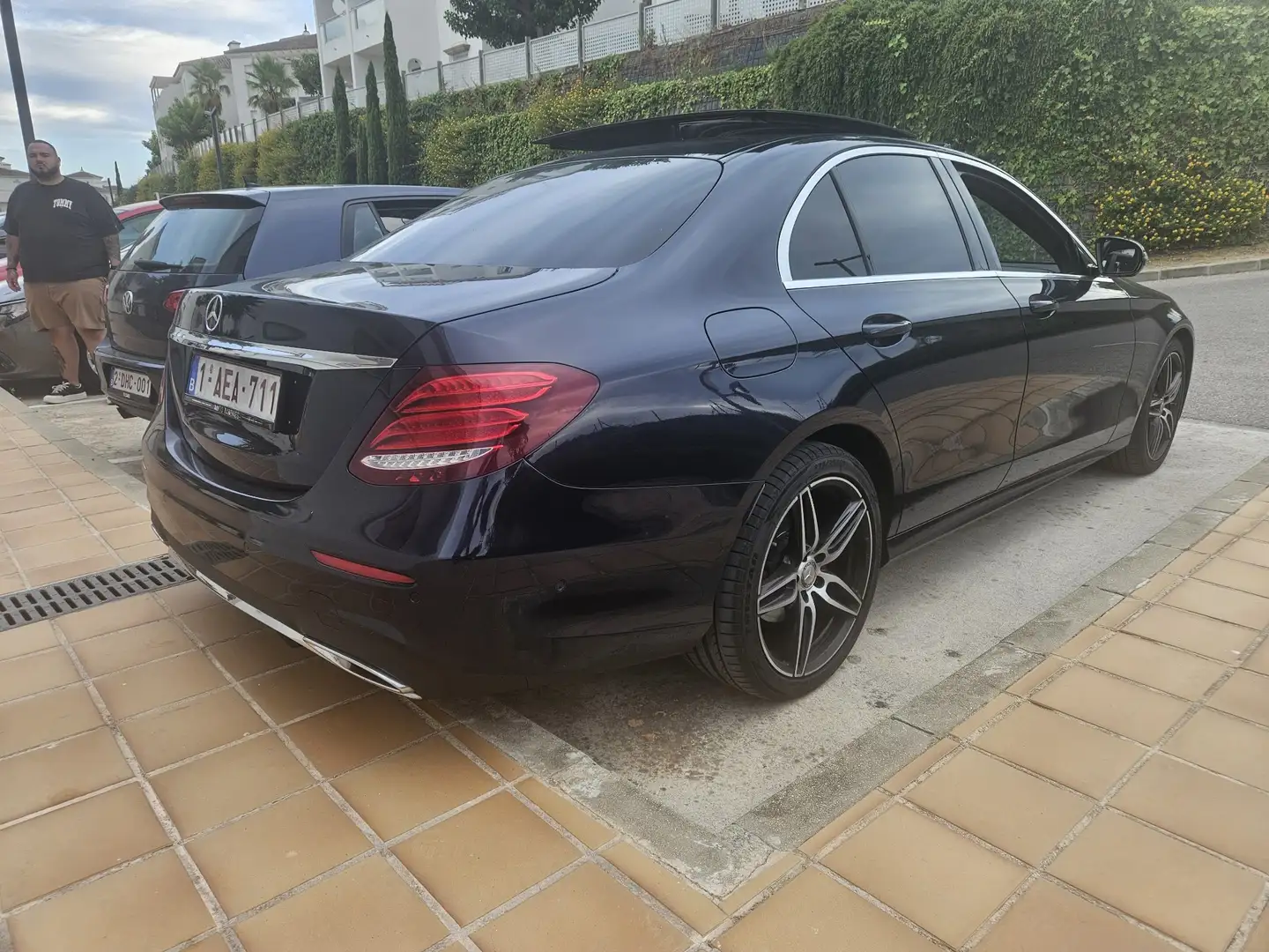 Mercedes-Benz E 220 d Bleu - 1