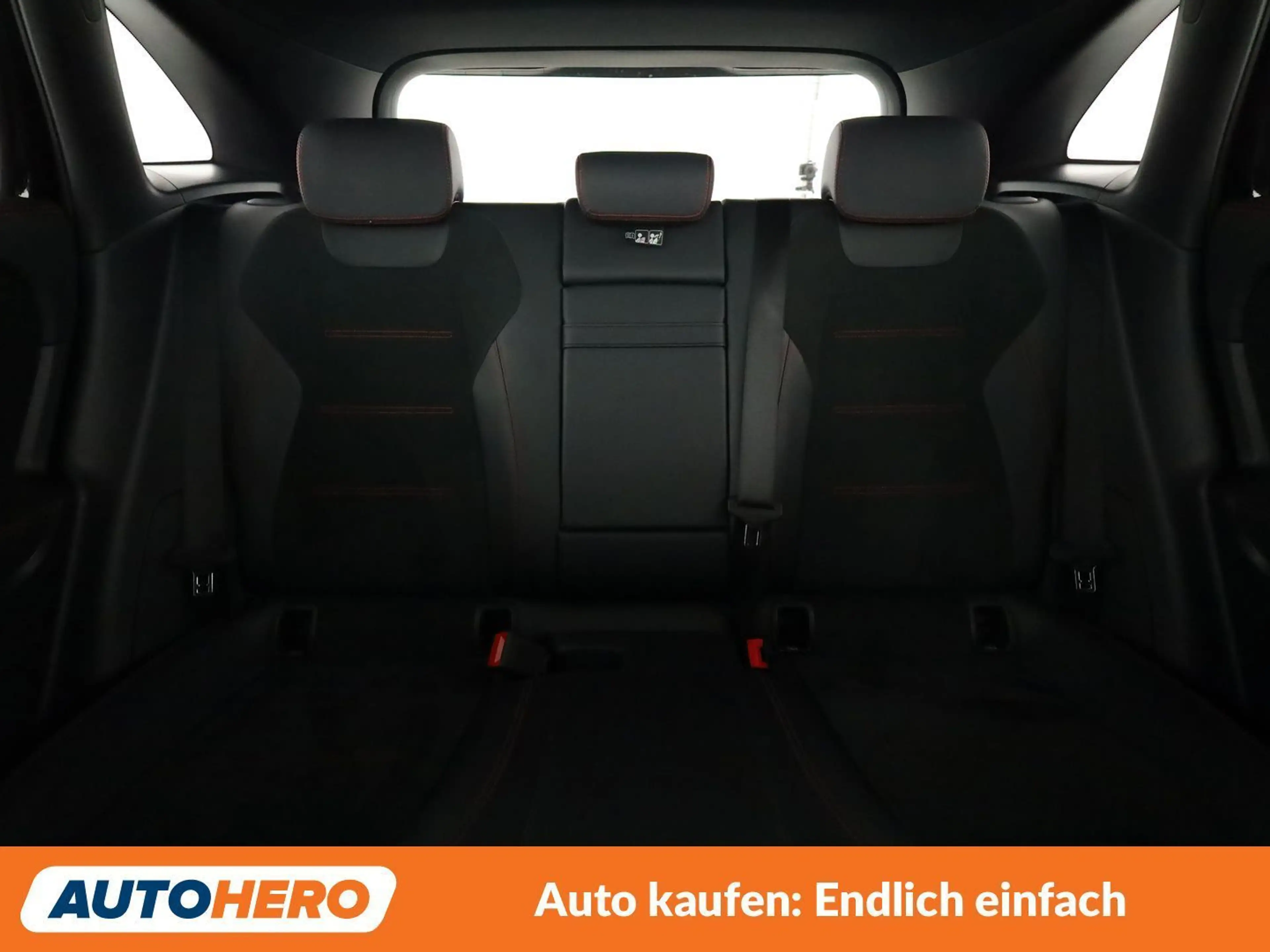 Mercedes-Benz EQA 350 4Matic AMG Line — photo 15