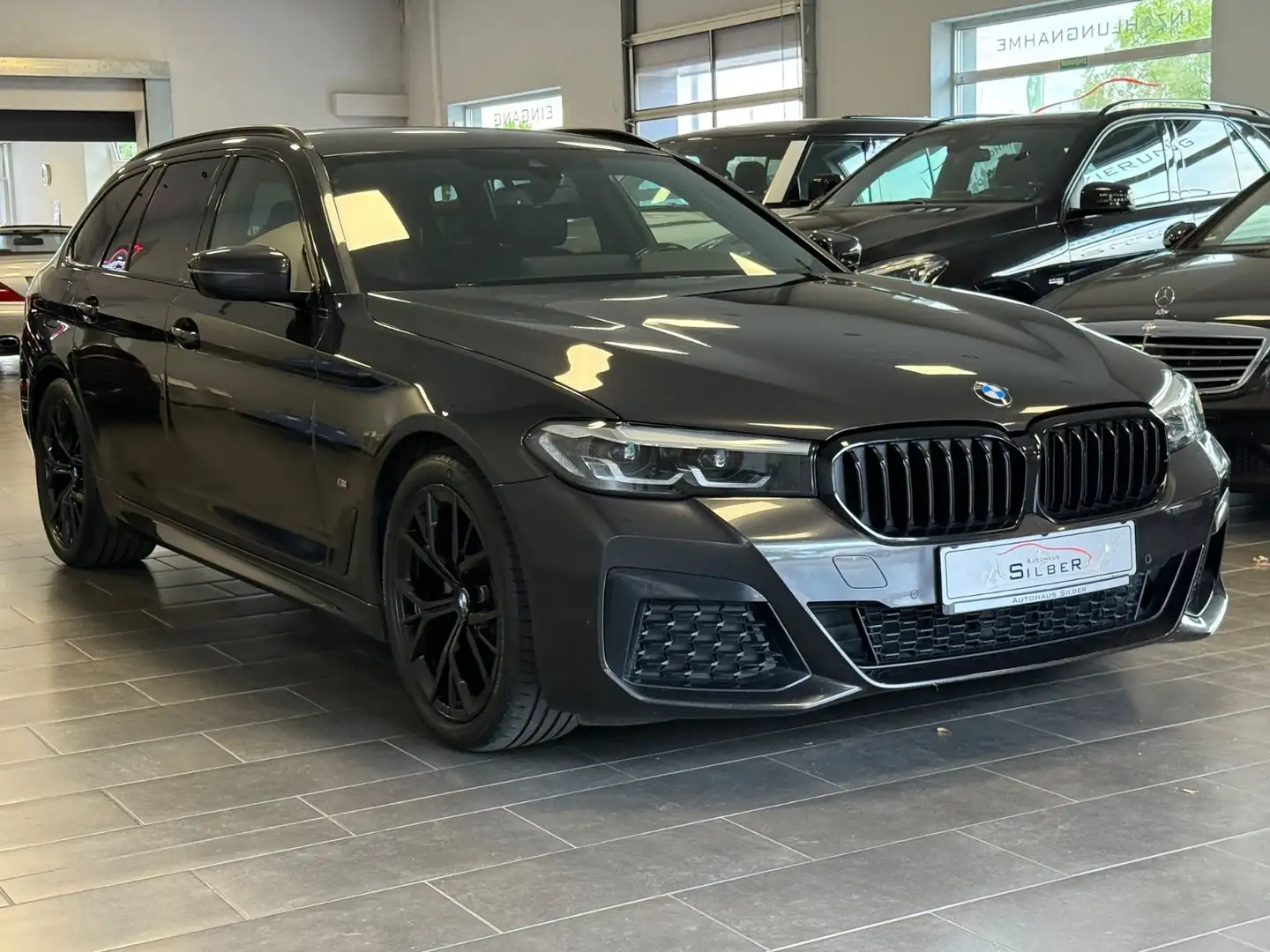 BMW 520 d xDrive M Sport Gris - 2