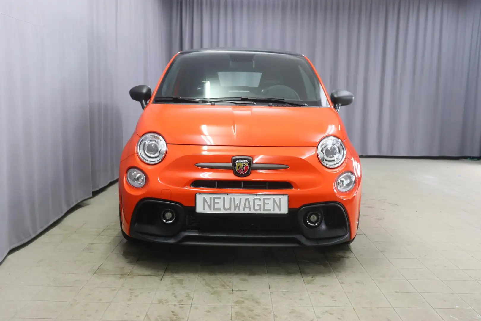 Abarth 595C Turismo 1.4 T-Jet 121 kW (165 PS), Verdeck Schw... Oranje - 2