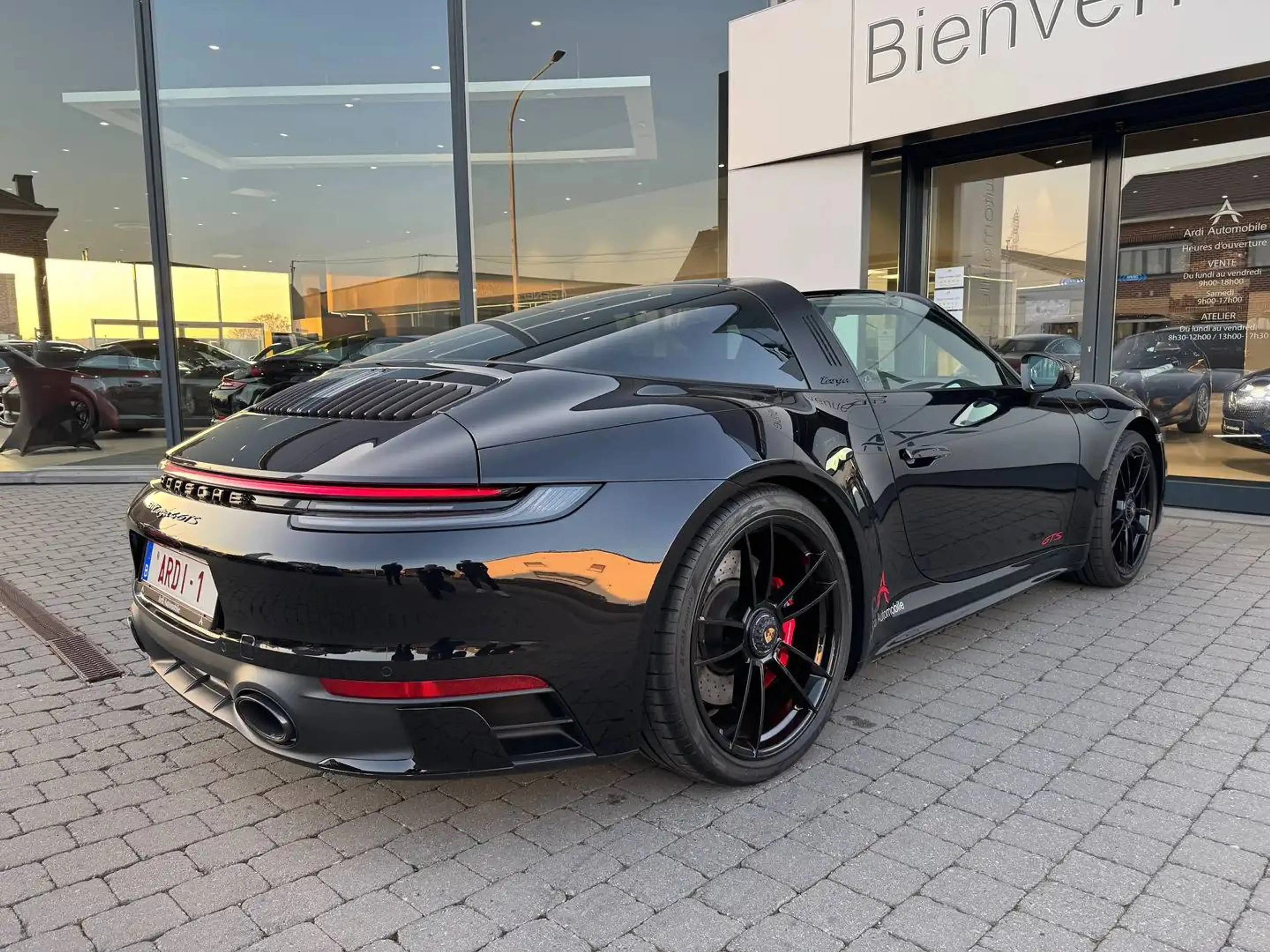 Porsche Targa 911 4 GTS 3.0 Bi-Turbo PDK *GARANTIE*1ER PROP* — photo 4