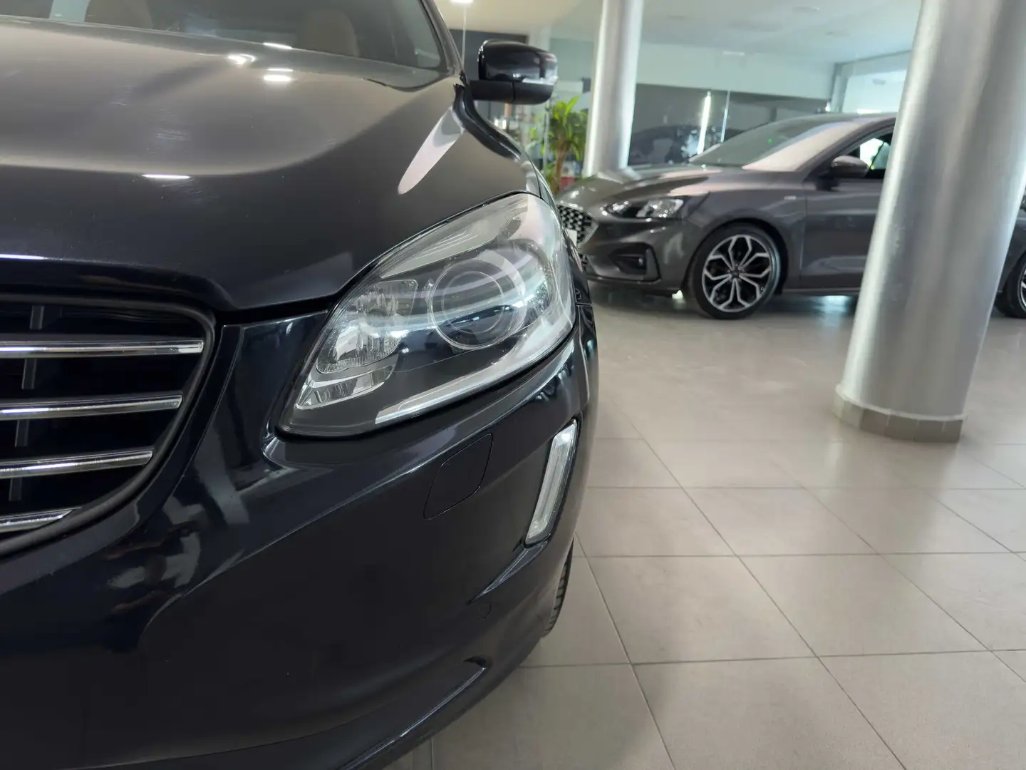 Volvo XC60 D4 Momentum 181 Negro - 2
