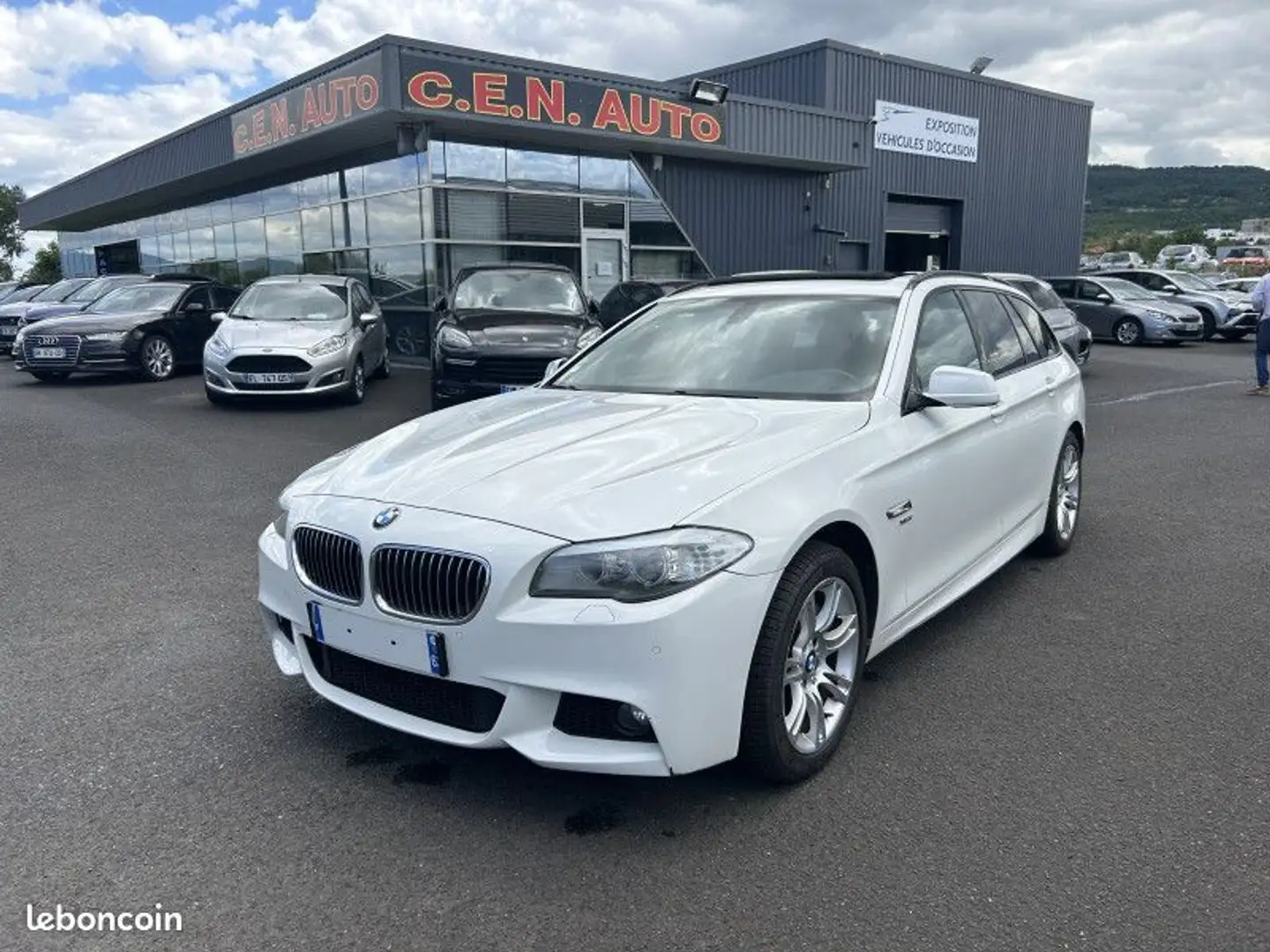 BMW 525 Touring SERIE (F11) 525DA XDRIVE 218CH SPORT DESIG Blanc - 1