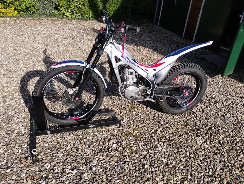 Montesa Trial 260 cc - foto 2