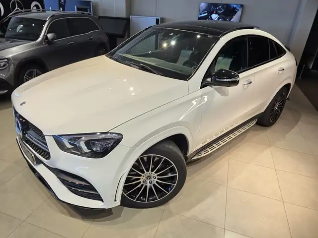 Mercedes-Benz GLE view 11