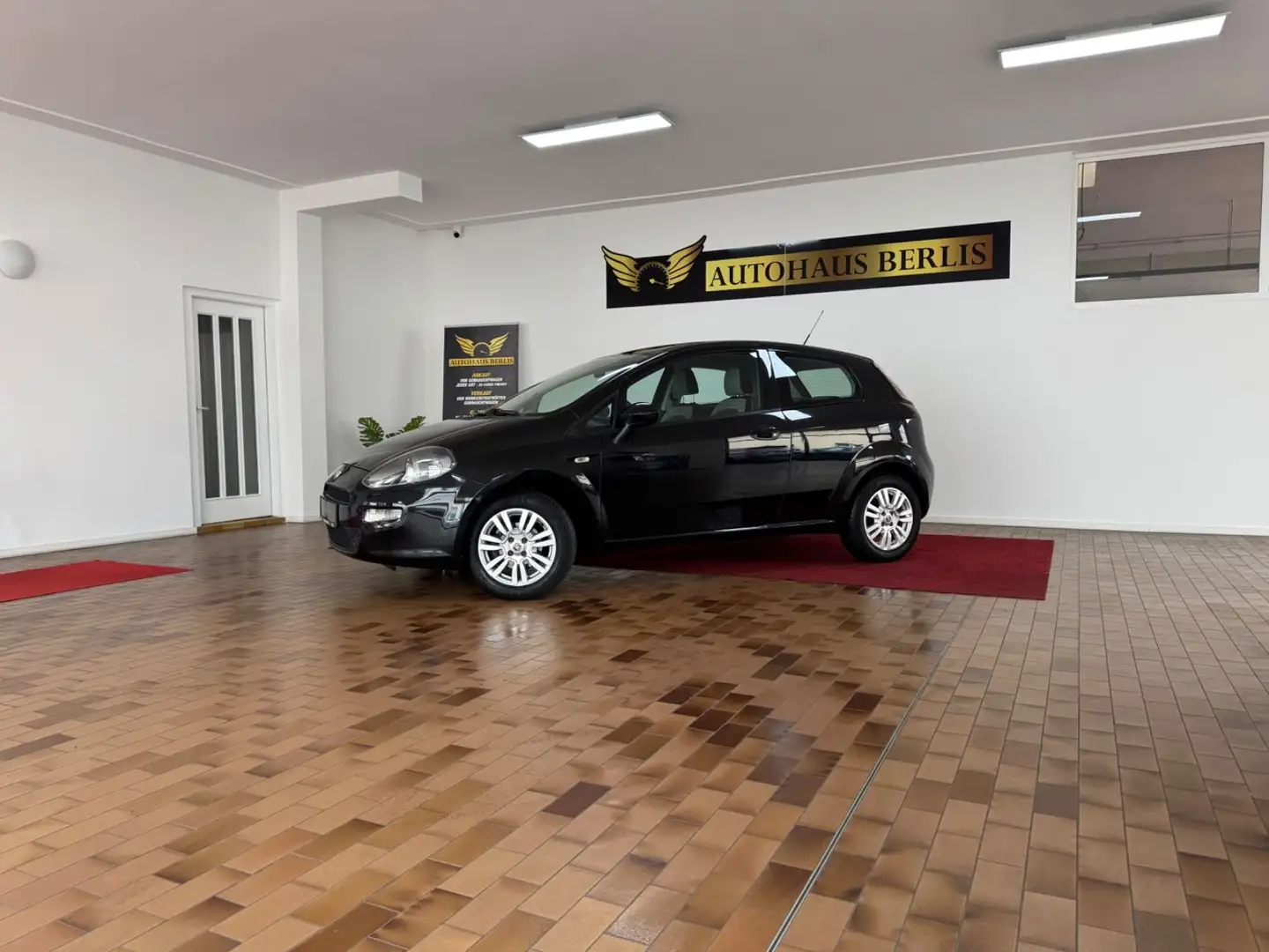 Fiat Punto Pop 1.2/2.HAND/KLIMA/ALU/BLUETOOTH/EURO5 Noir - 2