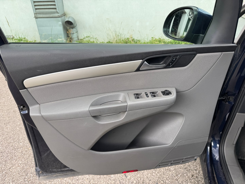 SEAT Alhambra Business TDI — photo 8