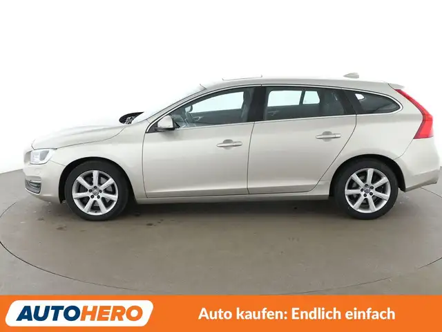 Volvo V60 view 3