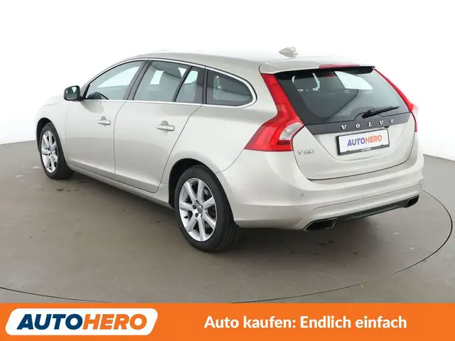 Volvo V60 view 4
