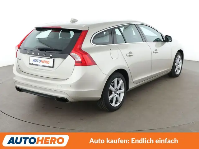 Volvo V60 view 6