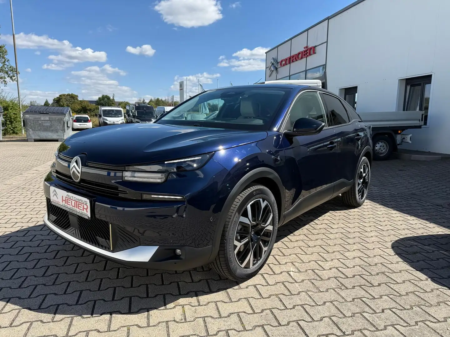 Citroen C4 Hybrid 145 Doppelkupplung 6-Gang MAX Blauw - 1