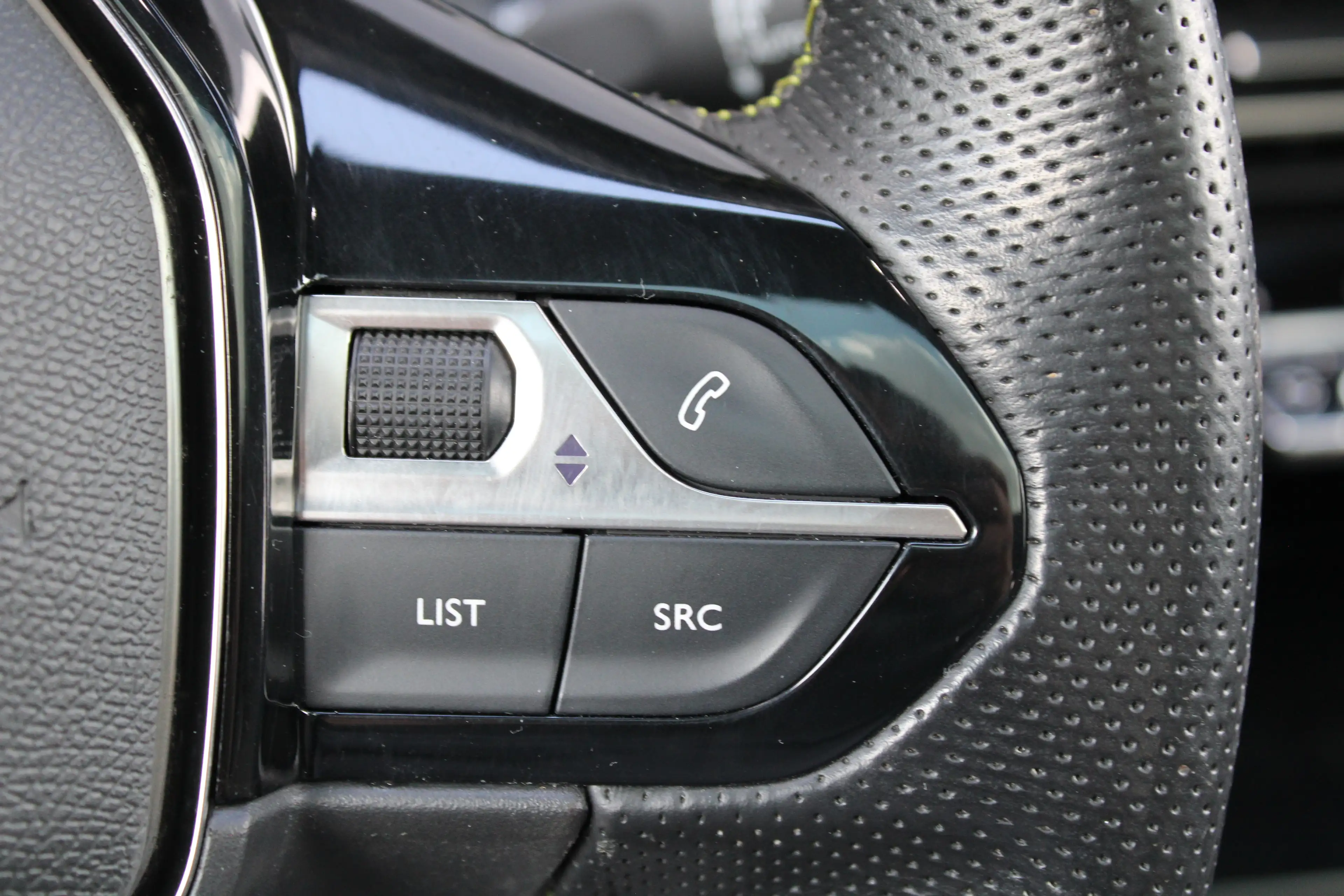 Peugeot 208 1.2 PureTech GT Pack | Navigatie | Camera | Panora — photo 27