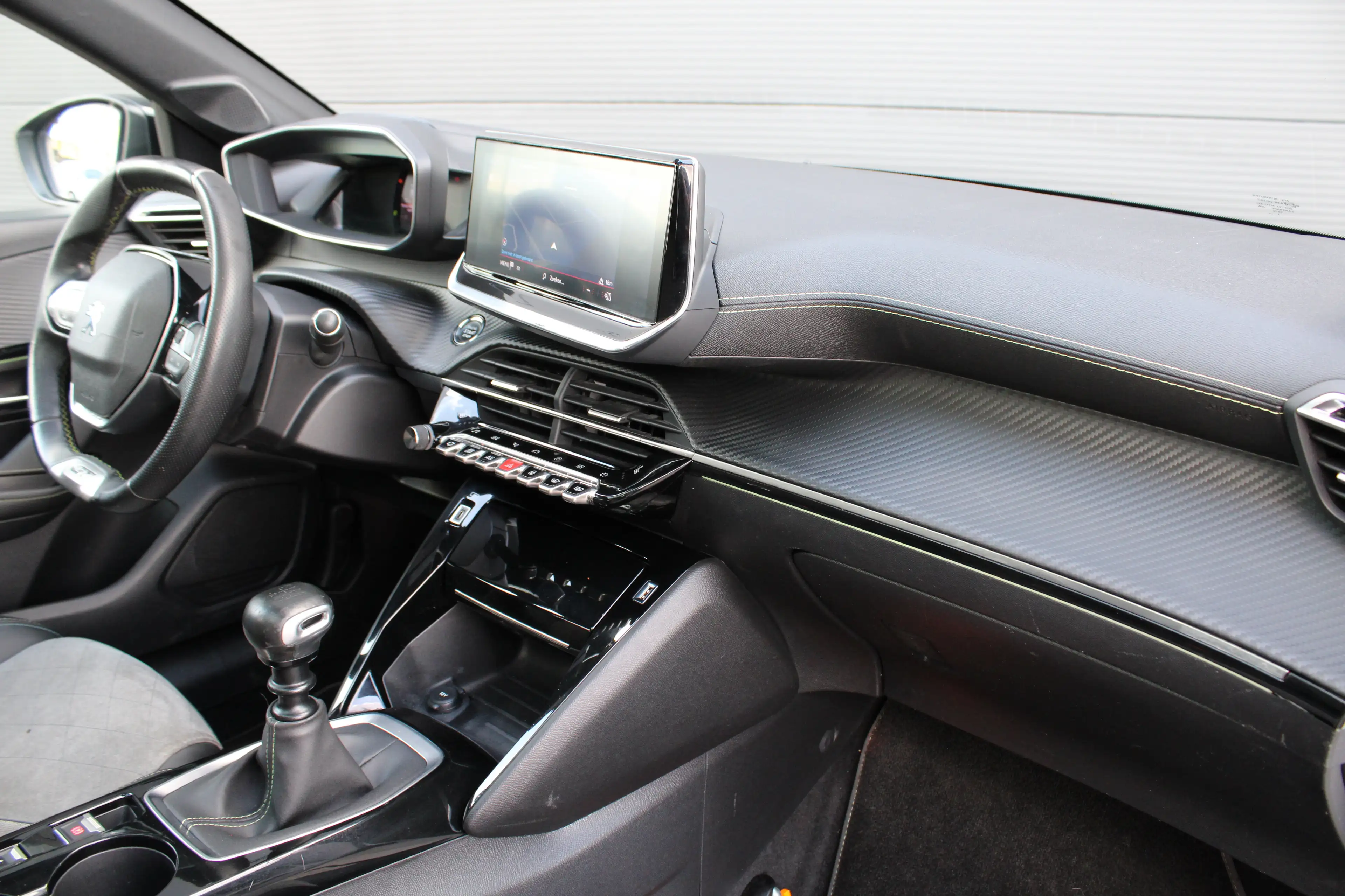 Peugeot 208 1.2 PureTech GT Pack | Navigatie | Camera | Panora — photo 3