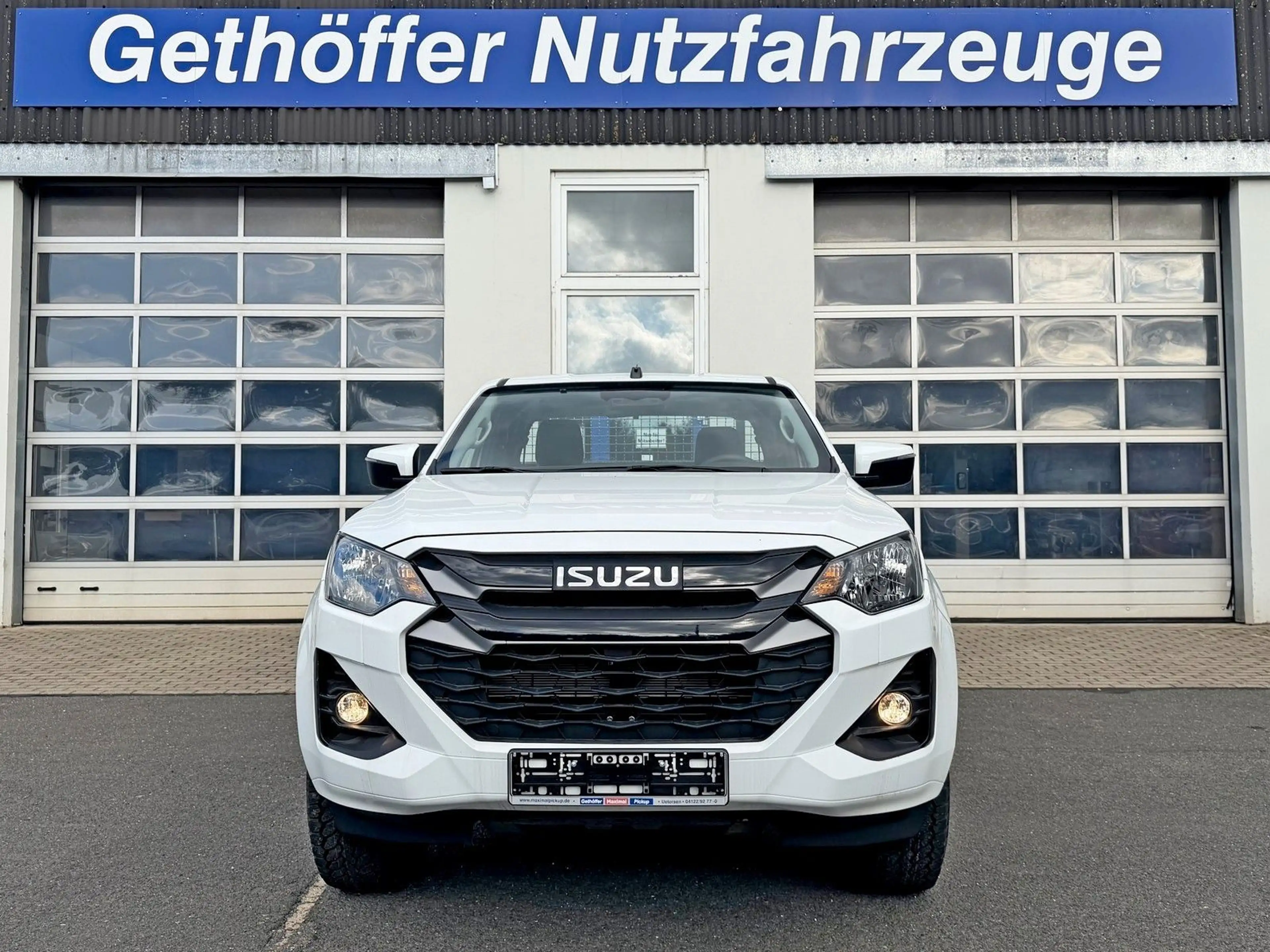 Isuzu D-Max Space Cab LS AT + Drei-Seitenkipper — photo 10